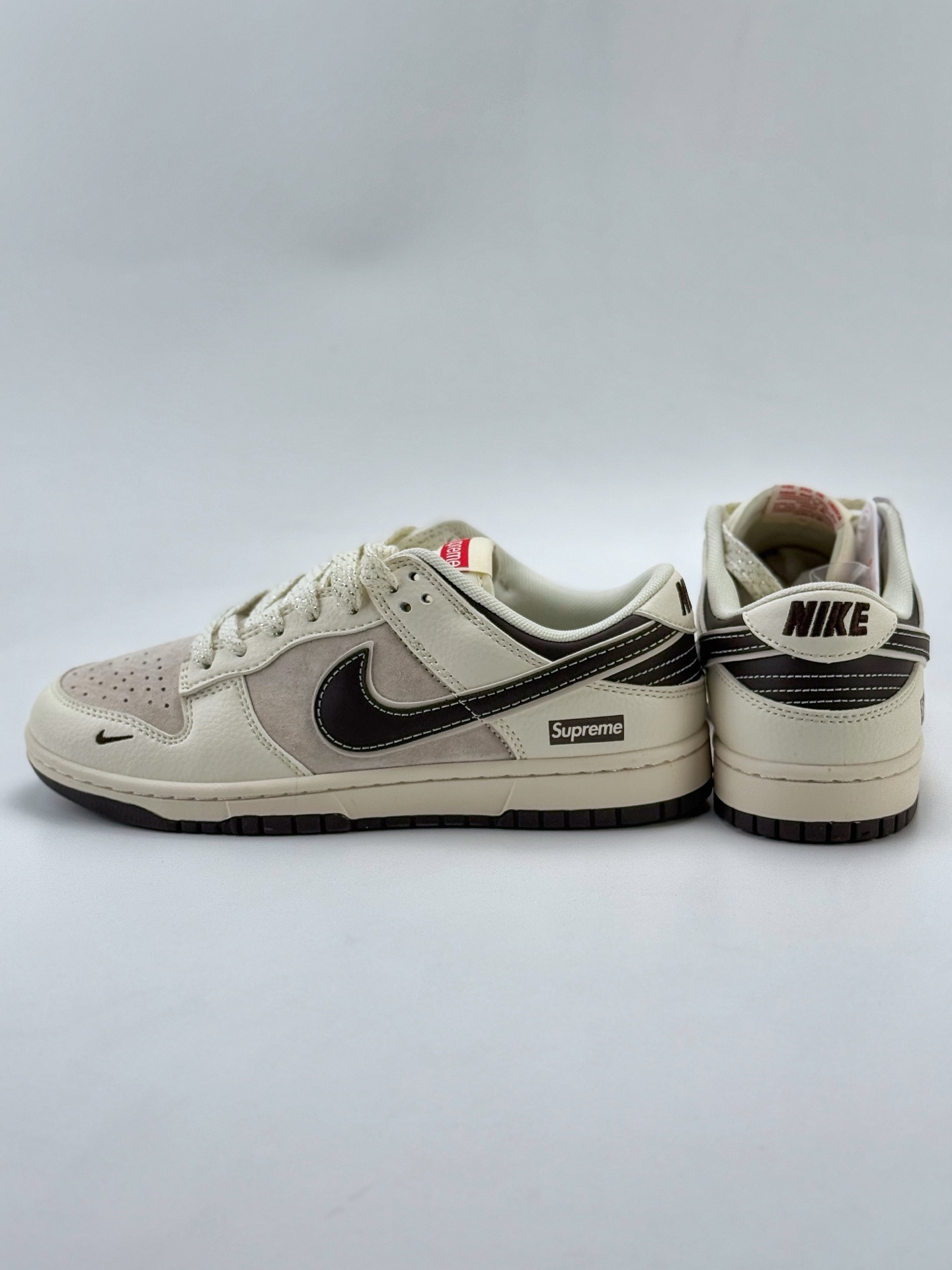 Nike SB Dunk Low x Supreme 白黑小钩满天星 XX9934-034