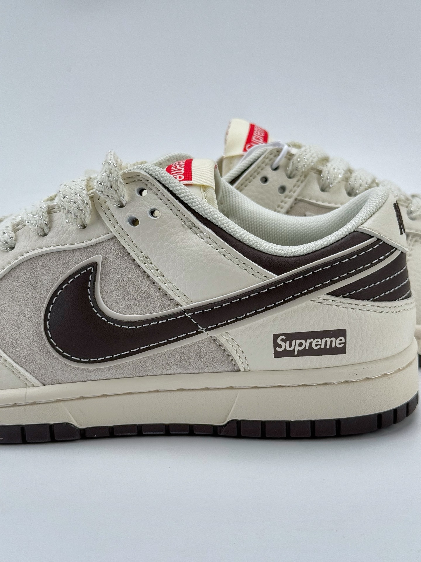 Nike SB Dunk Low x Supreme 白黑小钩满天星 XX9934-034
