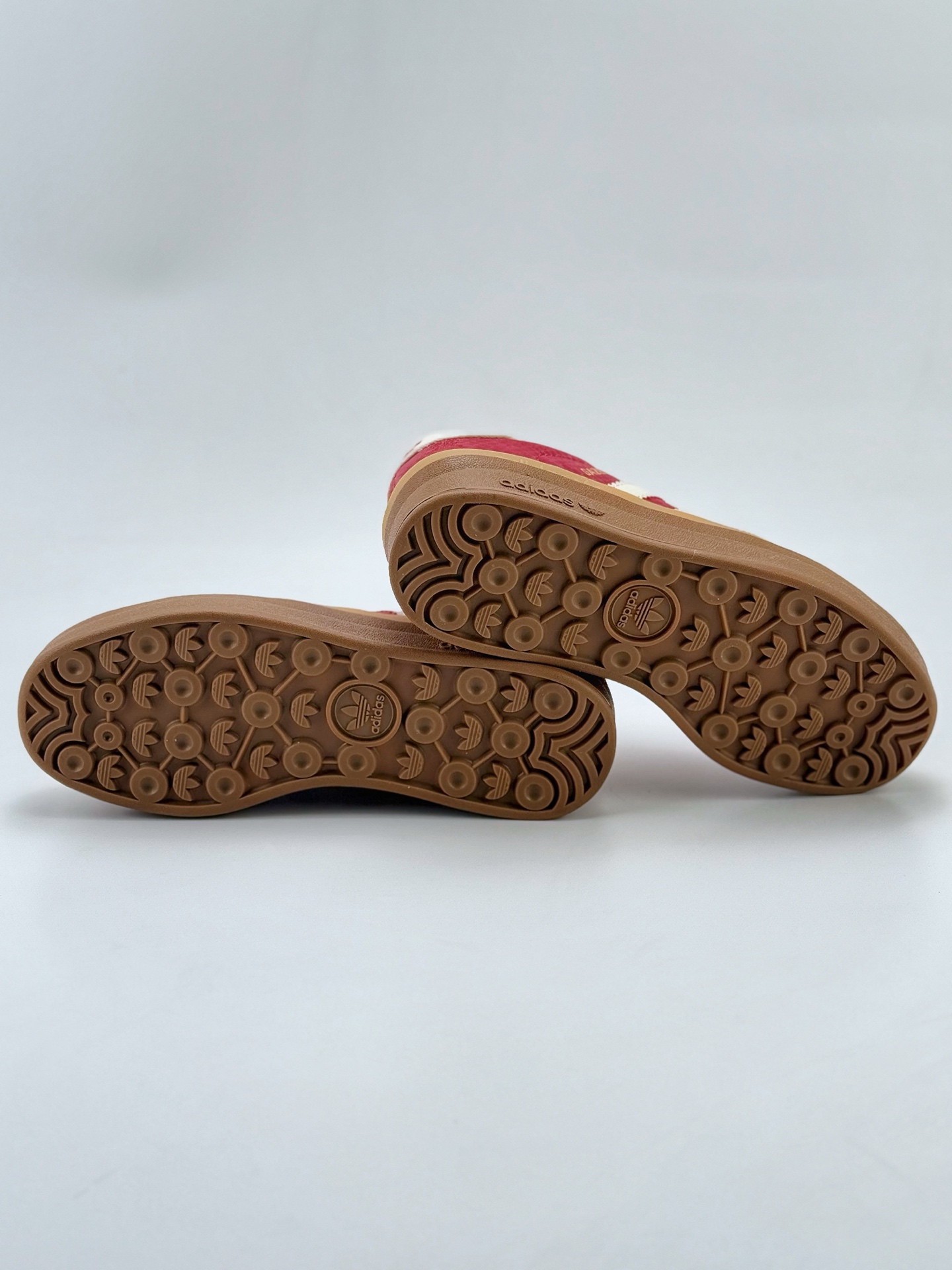 AD Originals Gazelle Bold CNY 蛇年限定 ”year of snake” 红白 三层底低帮耐磨厚底增高板鞋  JQ5977