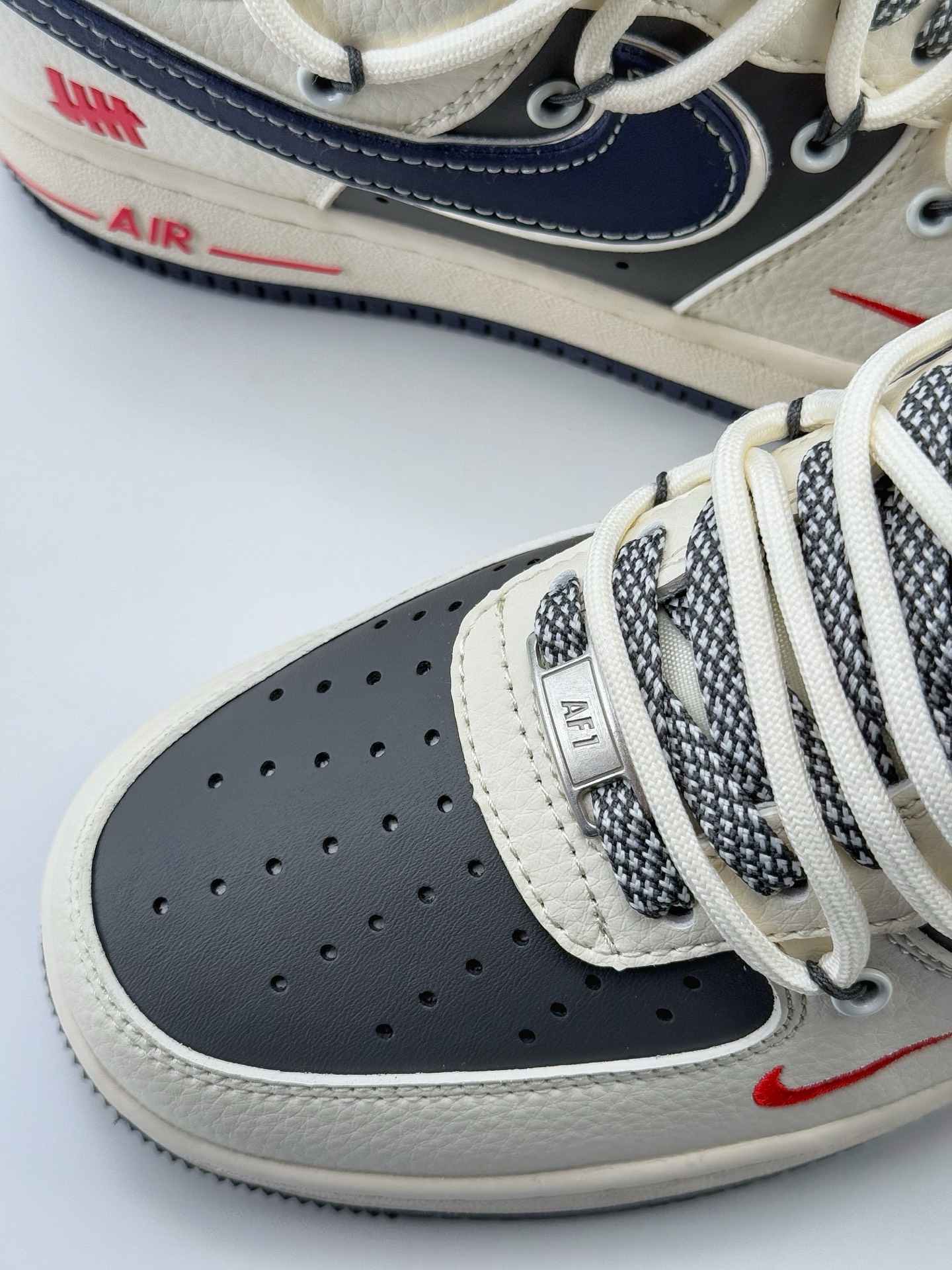 Nike Air Force 1 Low 07 x UNDEFEATED 白灰蓝小钩绑带满天星  SJ1198-103