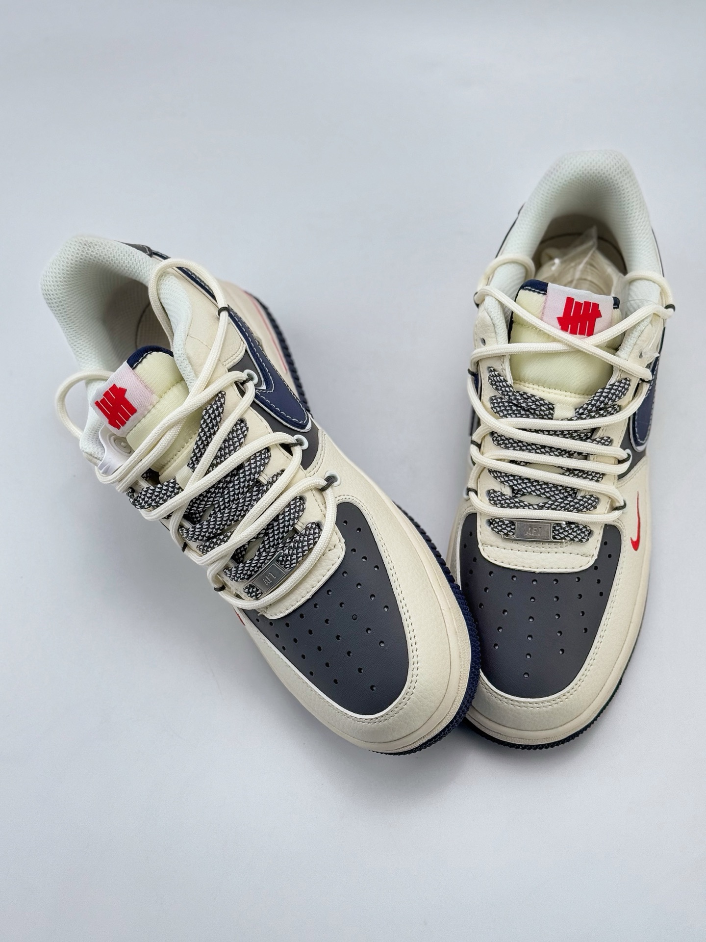 Nike Air Force 1 Low 07 x UNDEFEATED 白灰蓝小钩绑带满天星  SJ1198-103