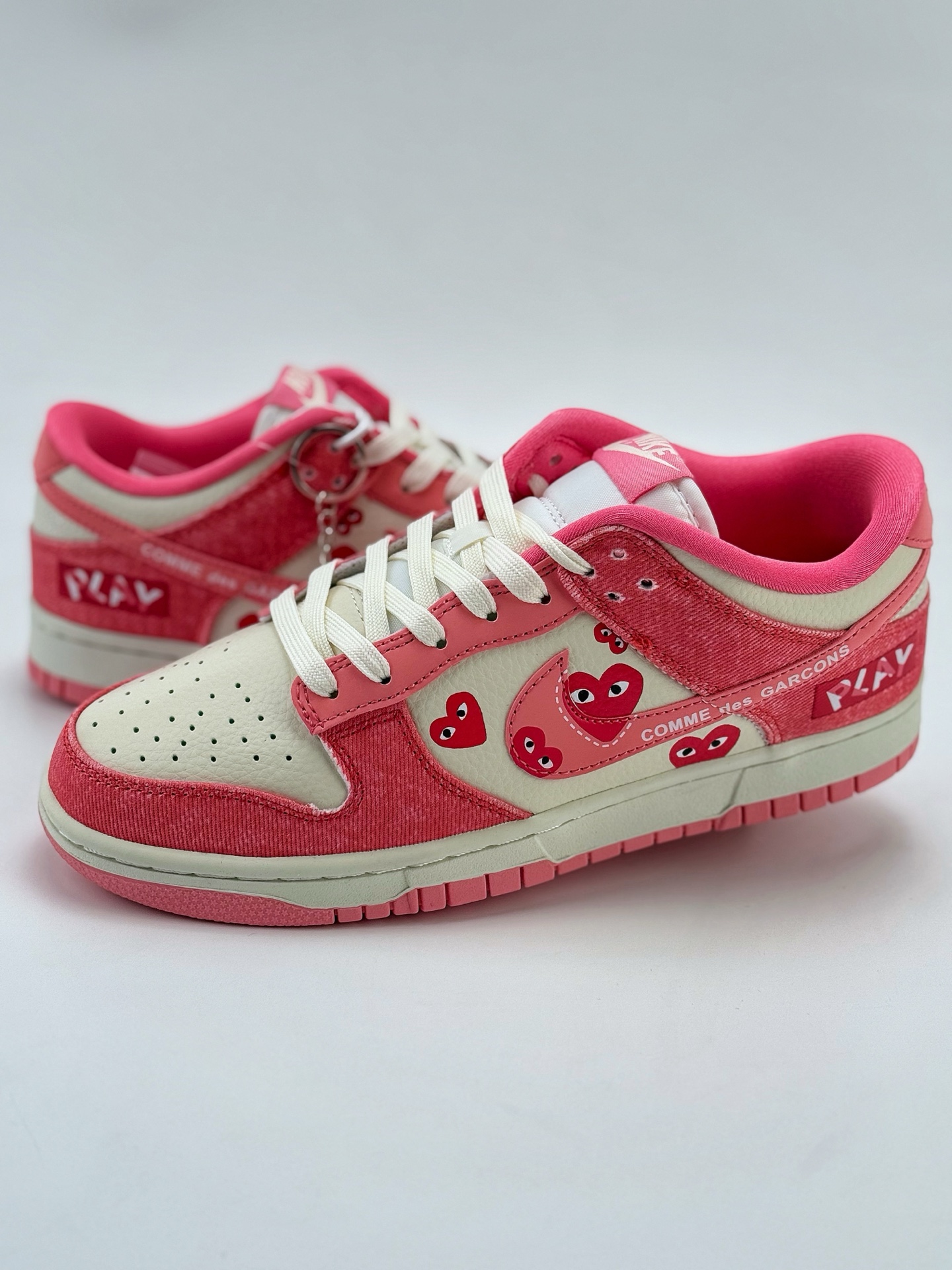 Nike SB Dunk Low x Comme des Garcons 川久粉白  KK1333-023
