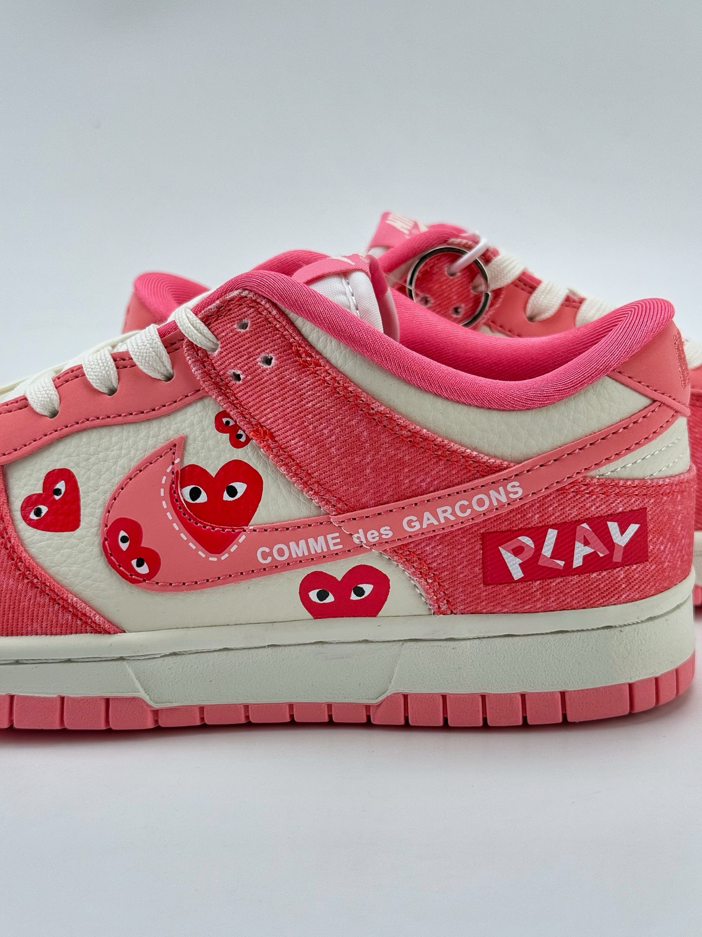 Nike SB Dunk Low x Comme des Garcons 川久粉白  KK1333-023