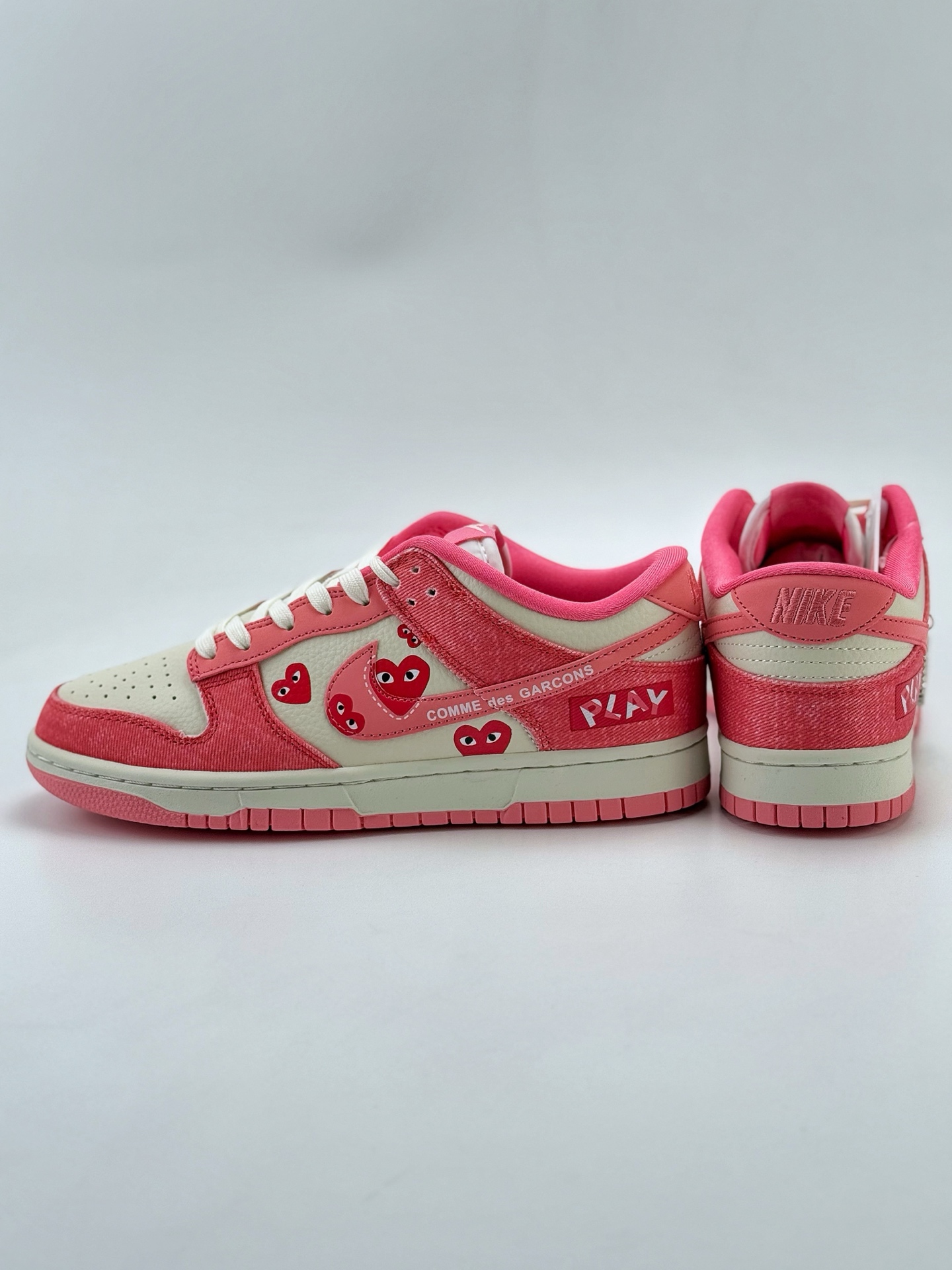 Nike SB Dunk Low x Comme des Garcons 川久粉白  KK1333-023