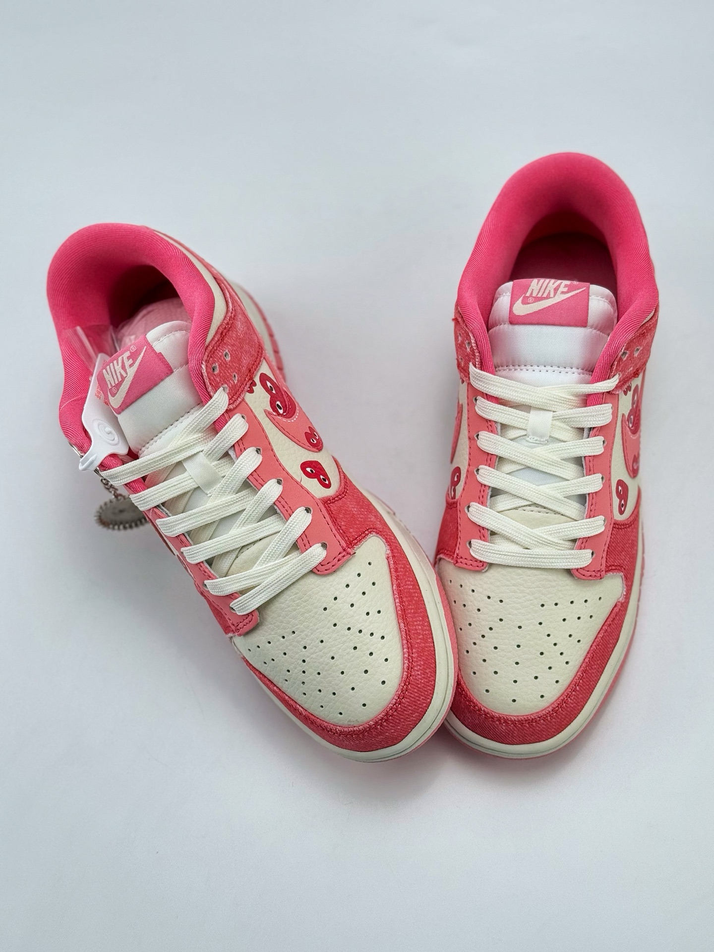 Nike SB Dunk Low x Comme des Garcons 川久粉白  KK1333-023