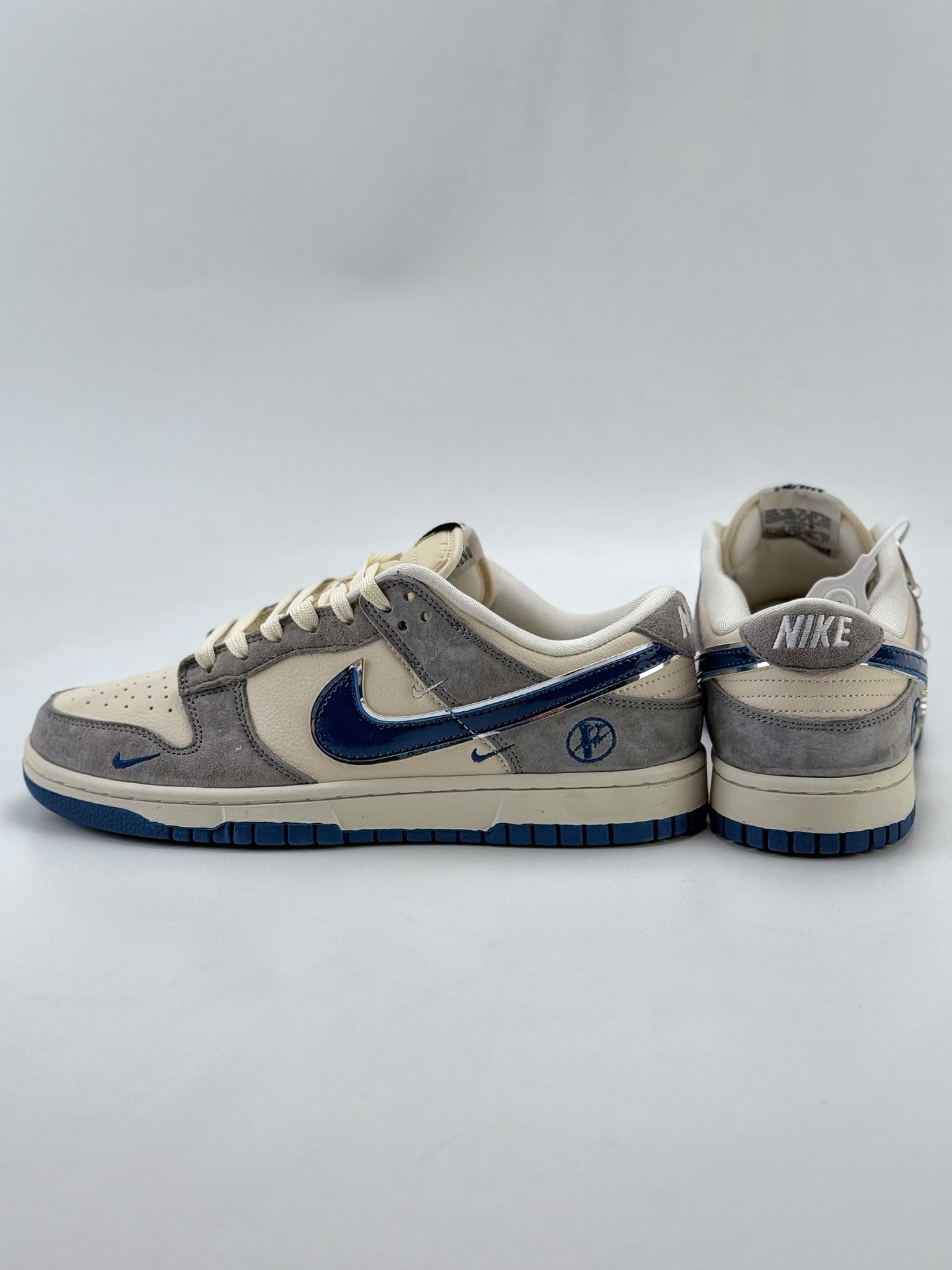Nike SB Dunk Low x Vlone 白灰蓝小钩  KK1688-089