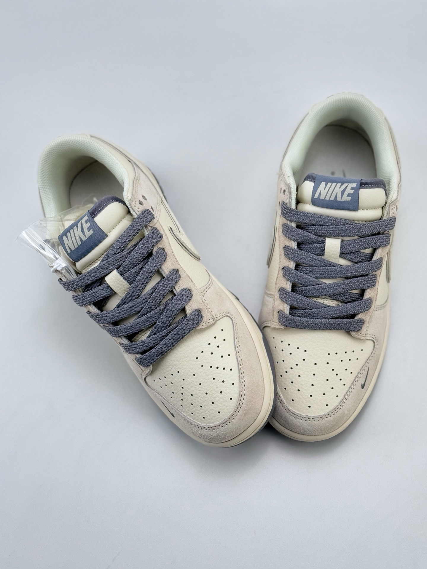 Nike SB Dunk Low 白灰小钩满天星 BB7518-022