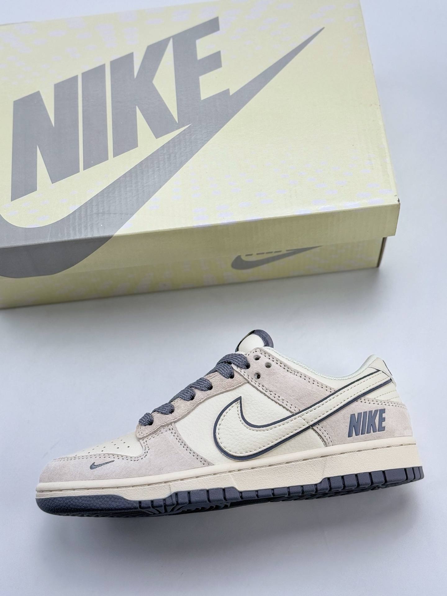 Nike SB Dunk Low 白灰小钩满天星 BB7518-022