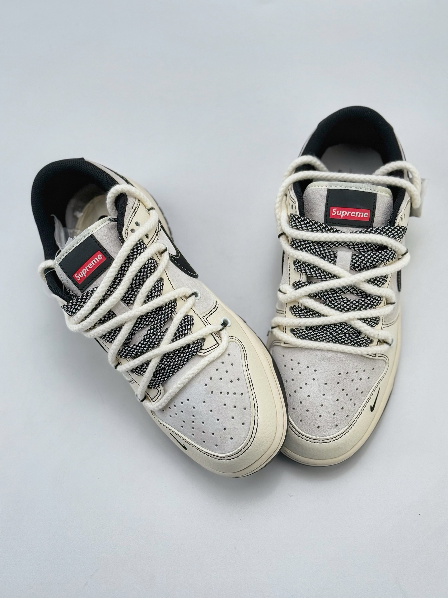 Nike SB Dunk Low x Supreme x Stone Island 白黑小钩绑带满天星  YX5066-205