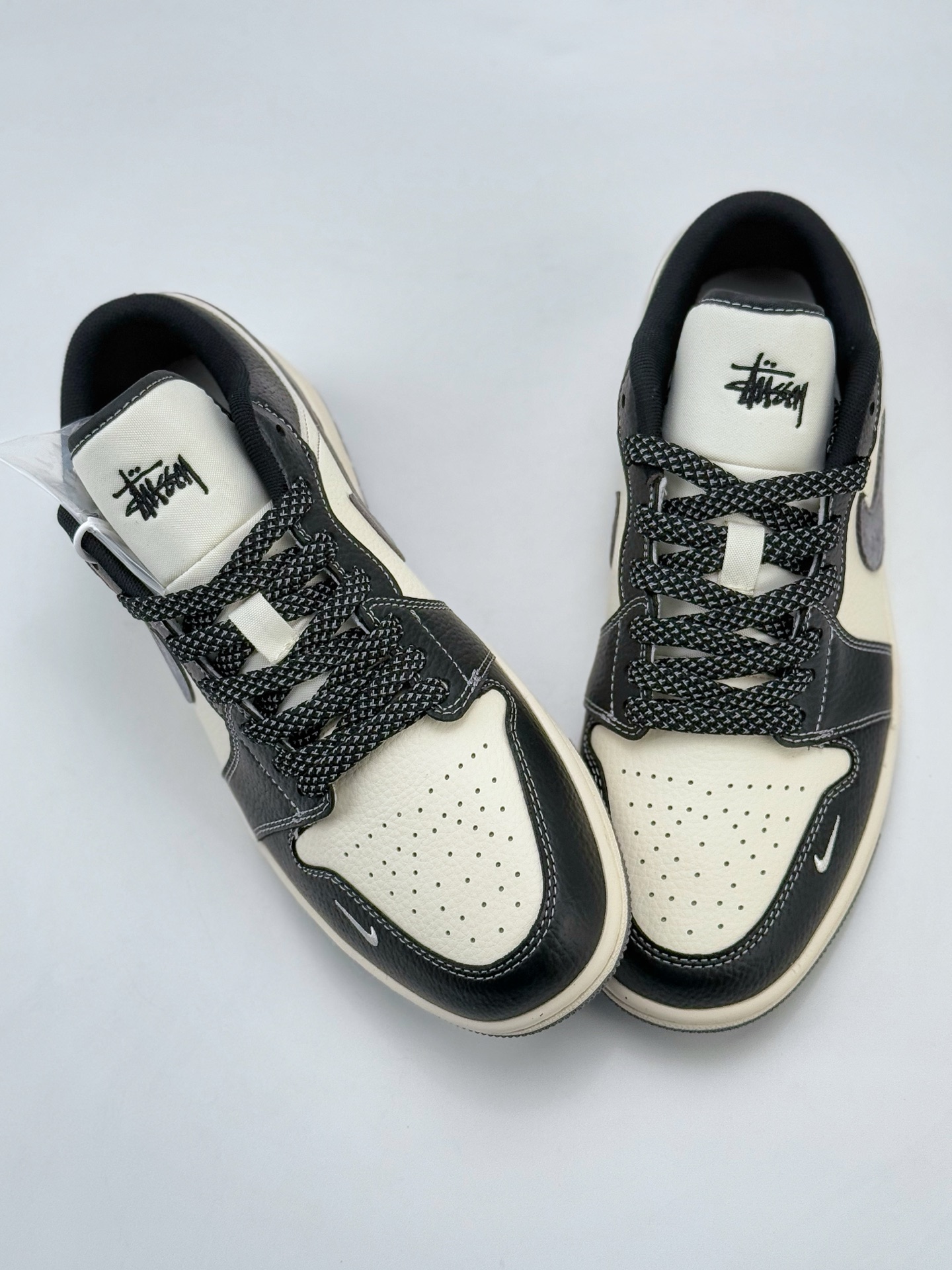 Air Jordan 1 Retro Low x Stussy 白黑灰小钩满天星 XX3318-511