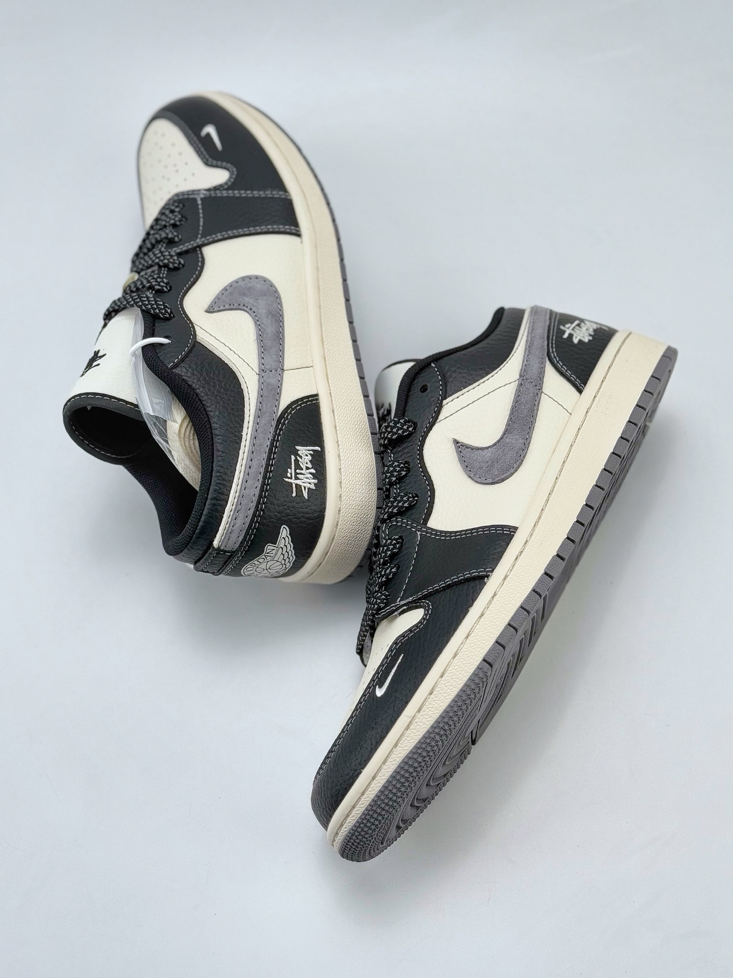 Air Jordan 1 Retro Low x Stussy 白黑灰小钩满天星 XX3318-511