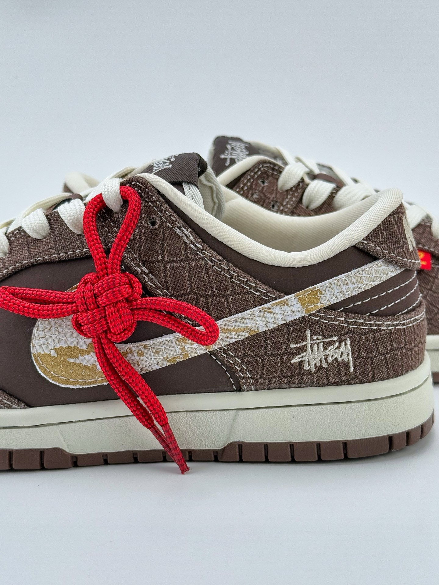 Nike SB Dunk Low x Stussy 蛇年限定 咖啡棕  CH8311-281