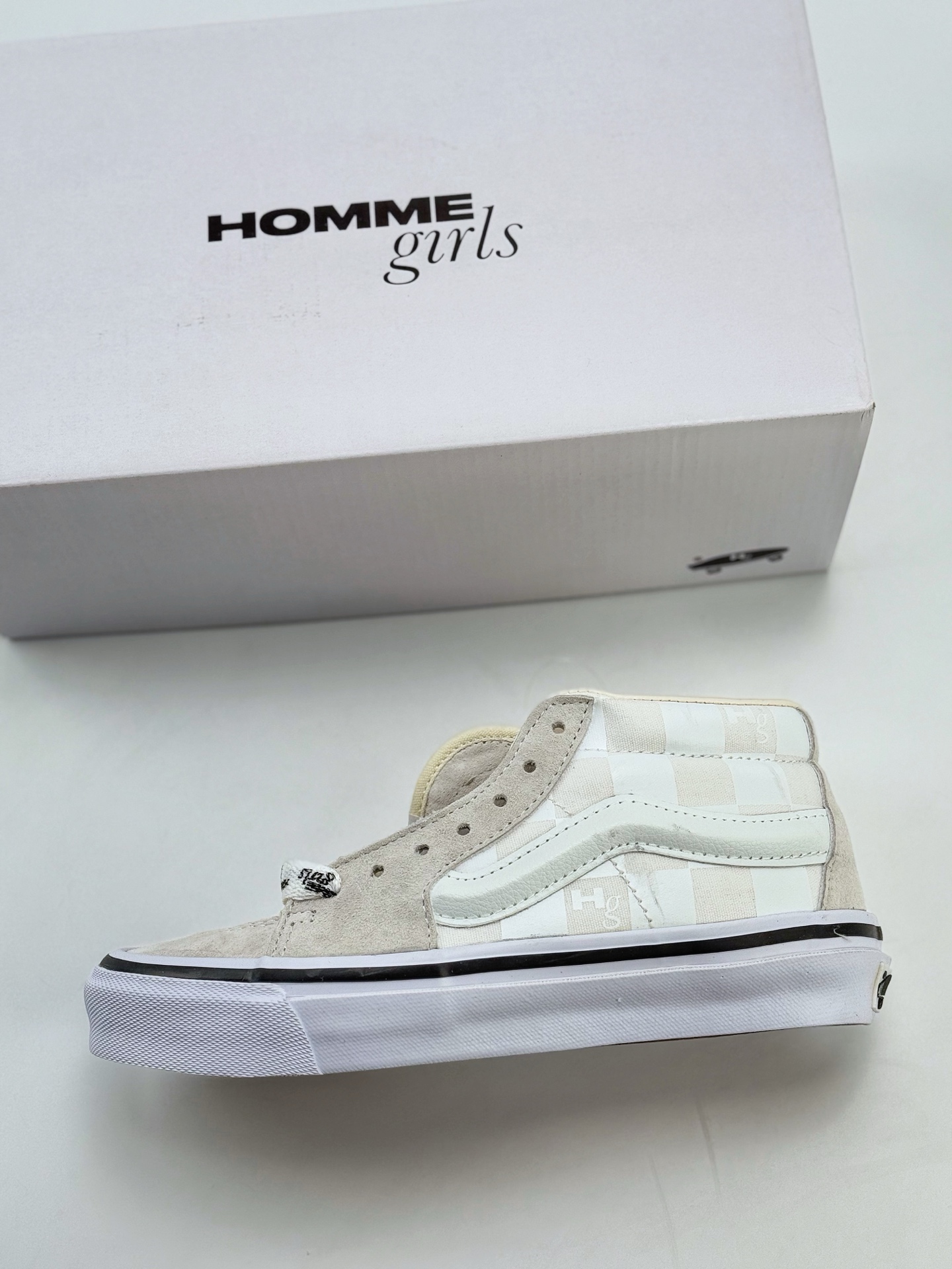 Vans x HommeGirls SK8-mid 时尚百搭黑色中帮男女同款黑色板鞋  VN000NBNCJK 白色中帮 VN000NBN2VZ