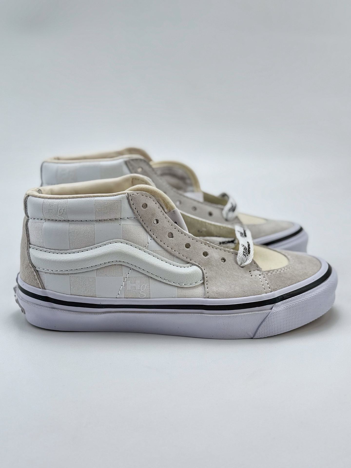 Vans x HommeGirls SK8-mid 时尚百搭黑色中帮男女同款黑色板鞋  VN000NBNCJK 白色中帮 VN000NBN2VZ