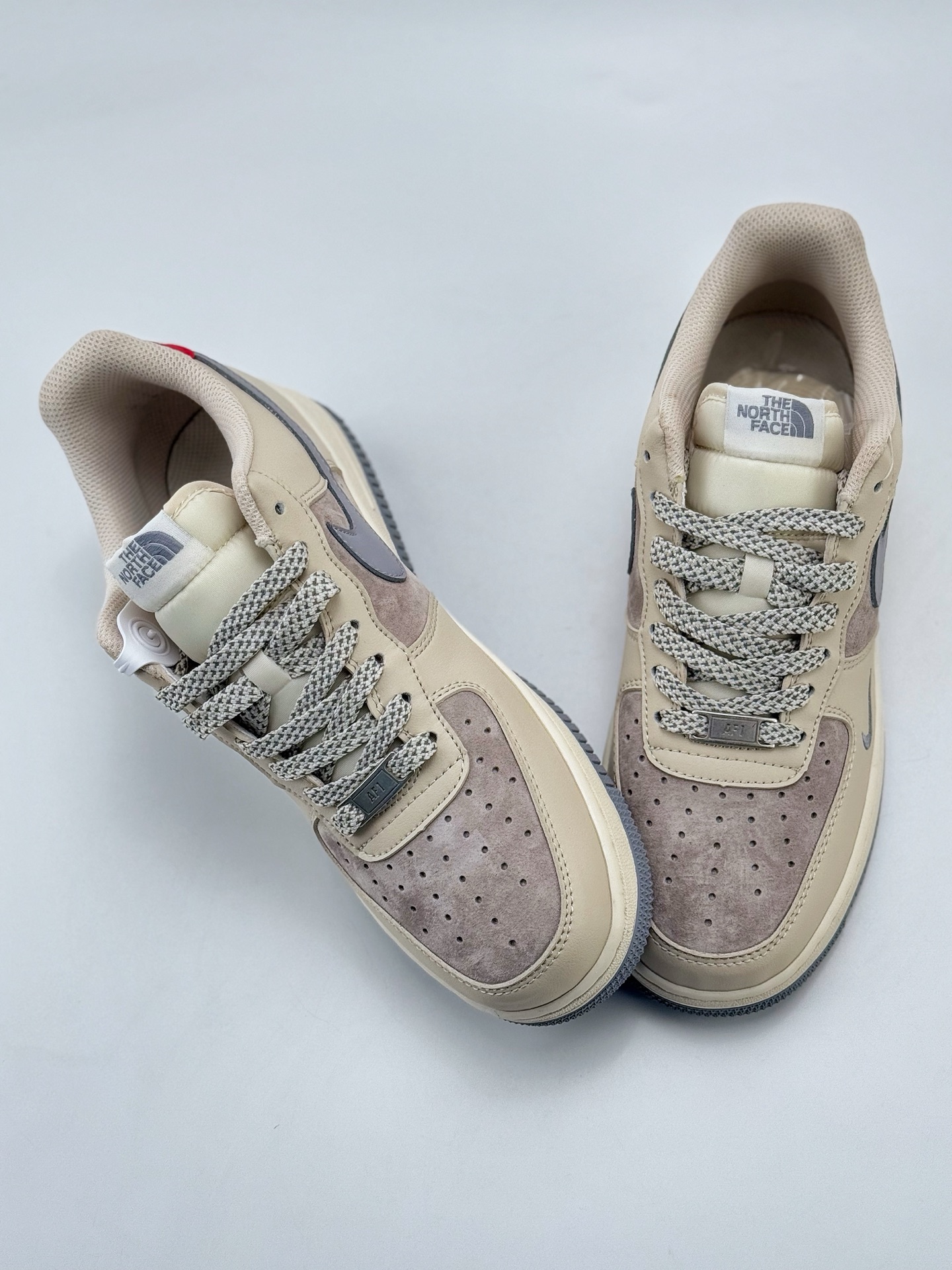 Nike Air Force 1 Low 07 x The North Face 白灰小钩满天星  XZ6188-649