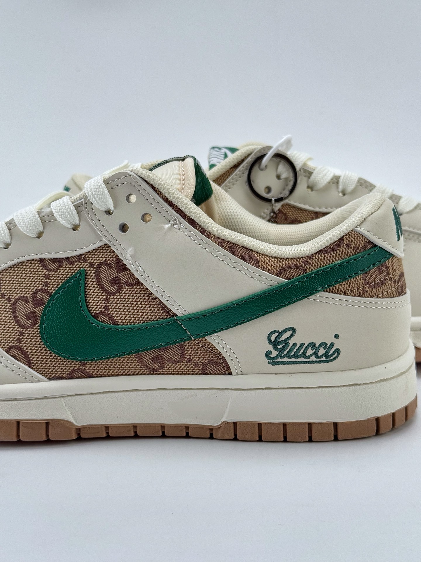 Nike SB Dunk Low x GUCCI 白棕绿小钩 KK1688-091