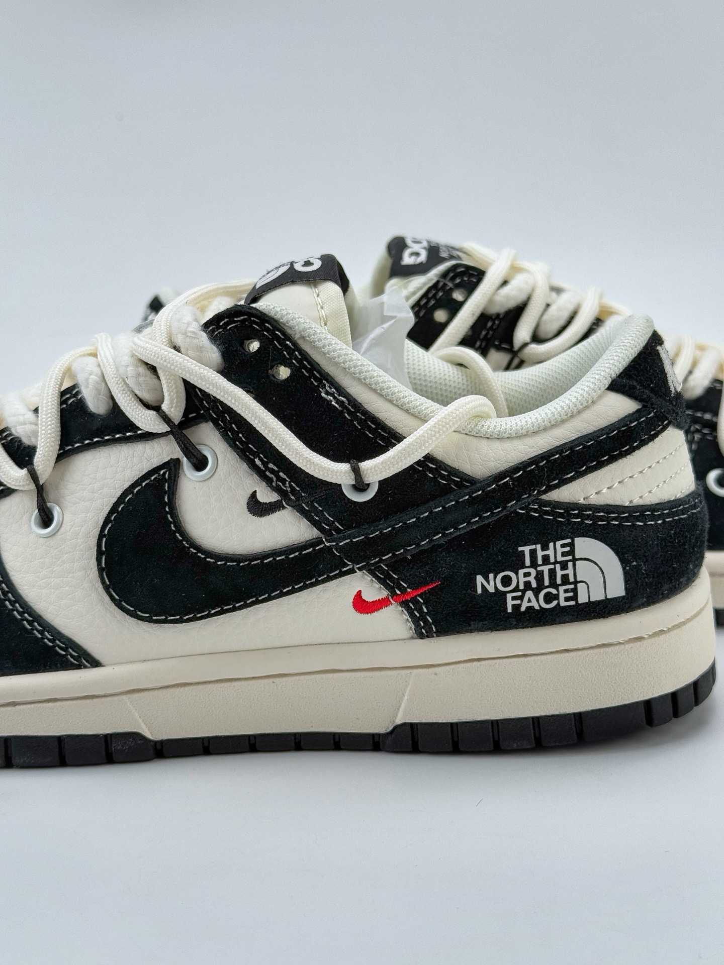 Nike SB Dunk Low x The North Face x CDG 白黑双小钩麻绳绑带  YX5066-256