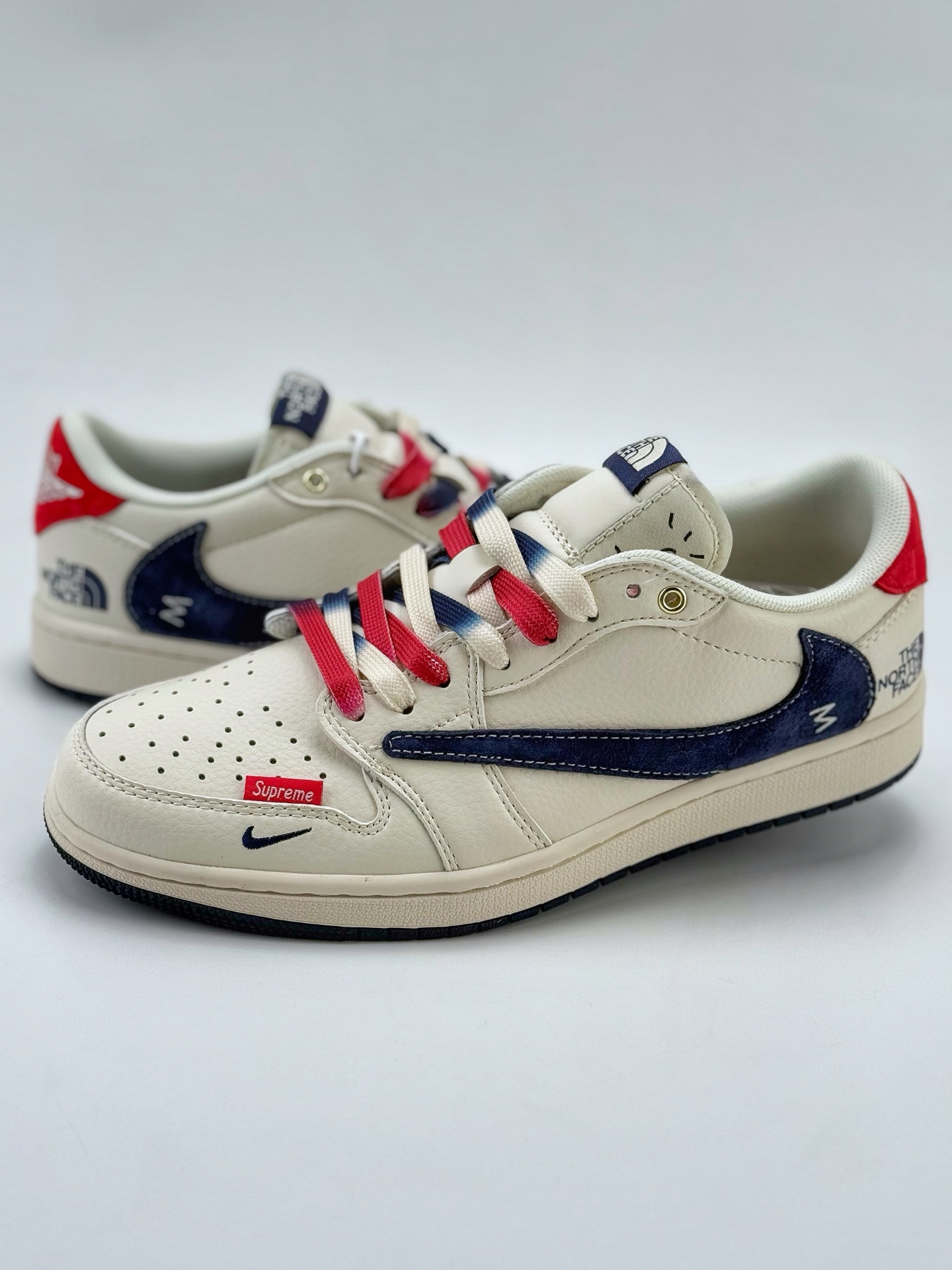 Travis Scott x Nike Air Jordan 1 Low x The North Face Air Jordan 1 Low 反转白红蓝小钩翻毛倒钩 FC1688-211