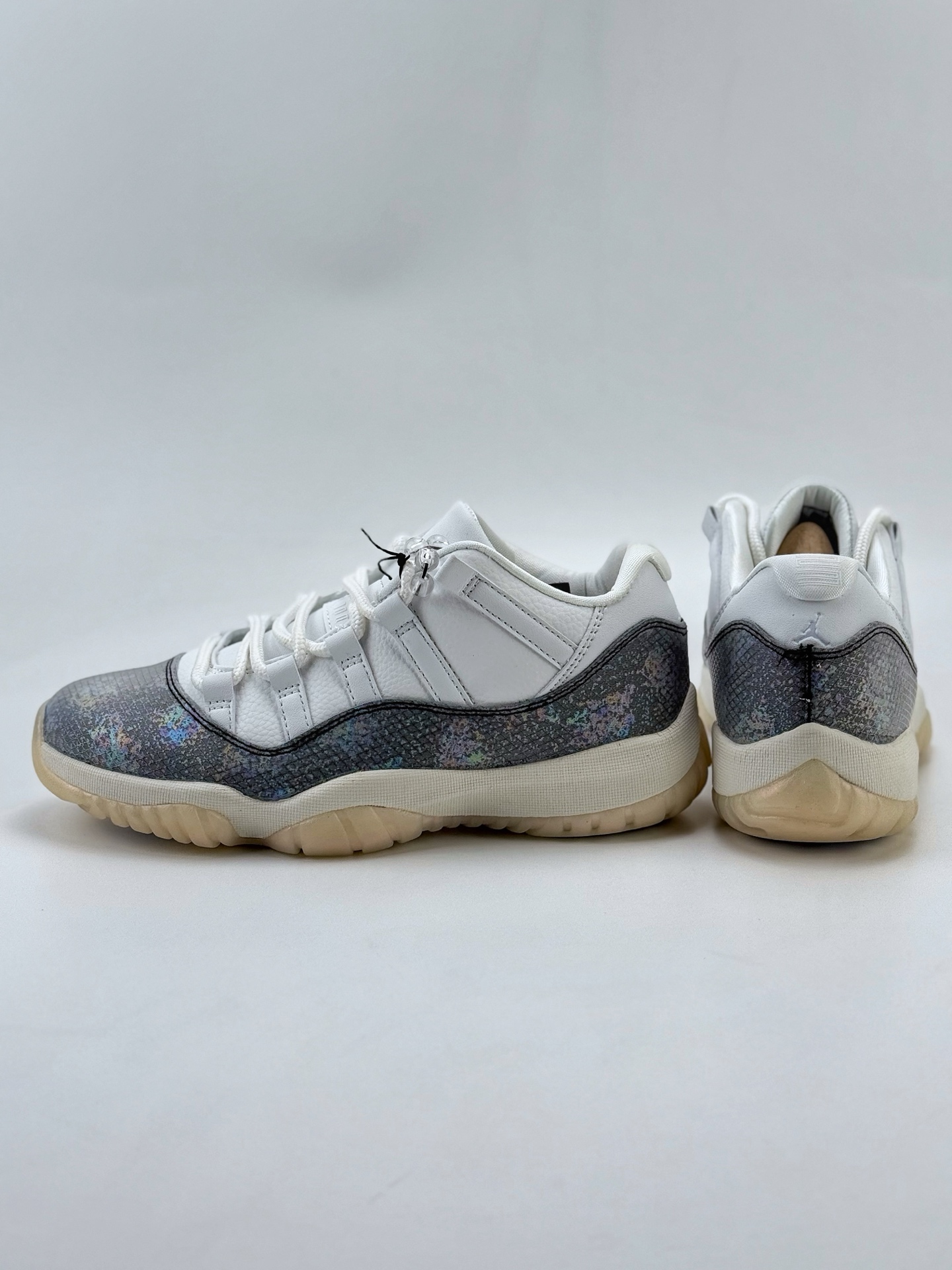 Air Jordan AJ11 Low 蛇年限定CNY ”撕撕乐” HQ7000-001
