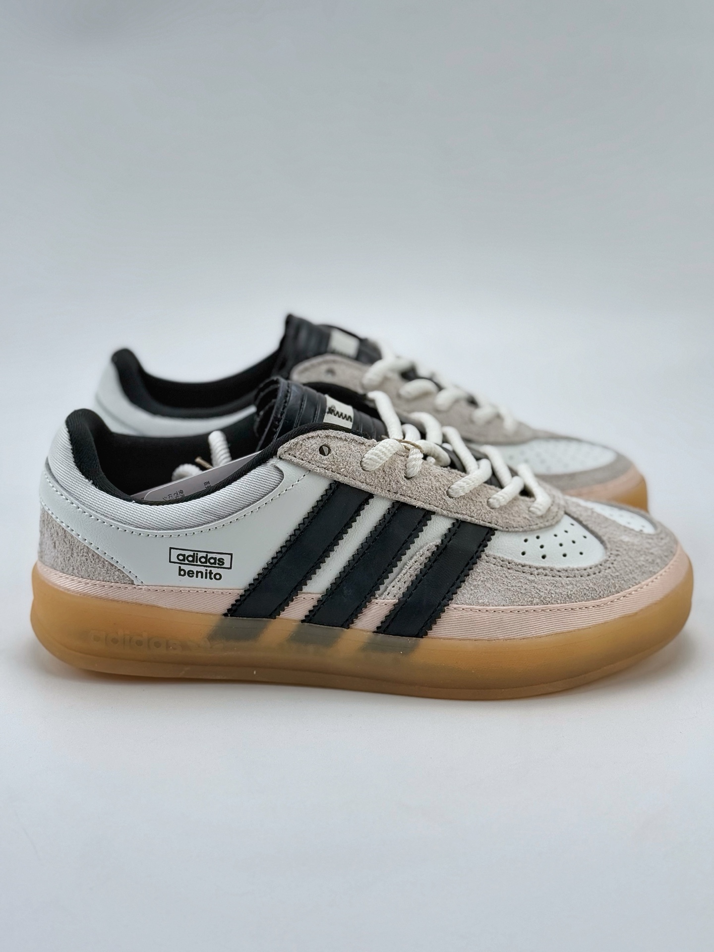 adidas Originals Gazelle INdoor x Bad Bunny 坏痞兔白黑 三叶草休闲防滑耐磨低帮板鞋  IF9735