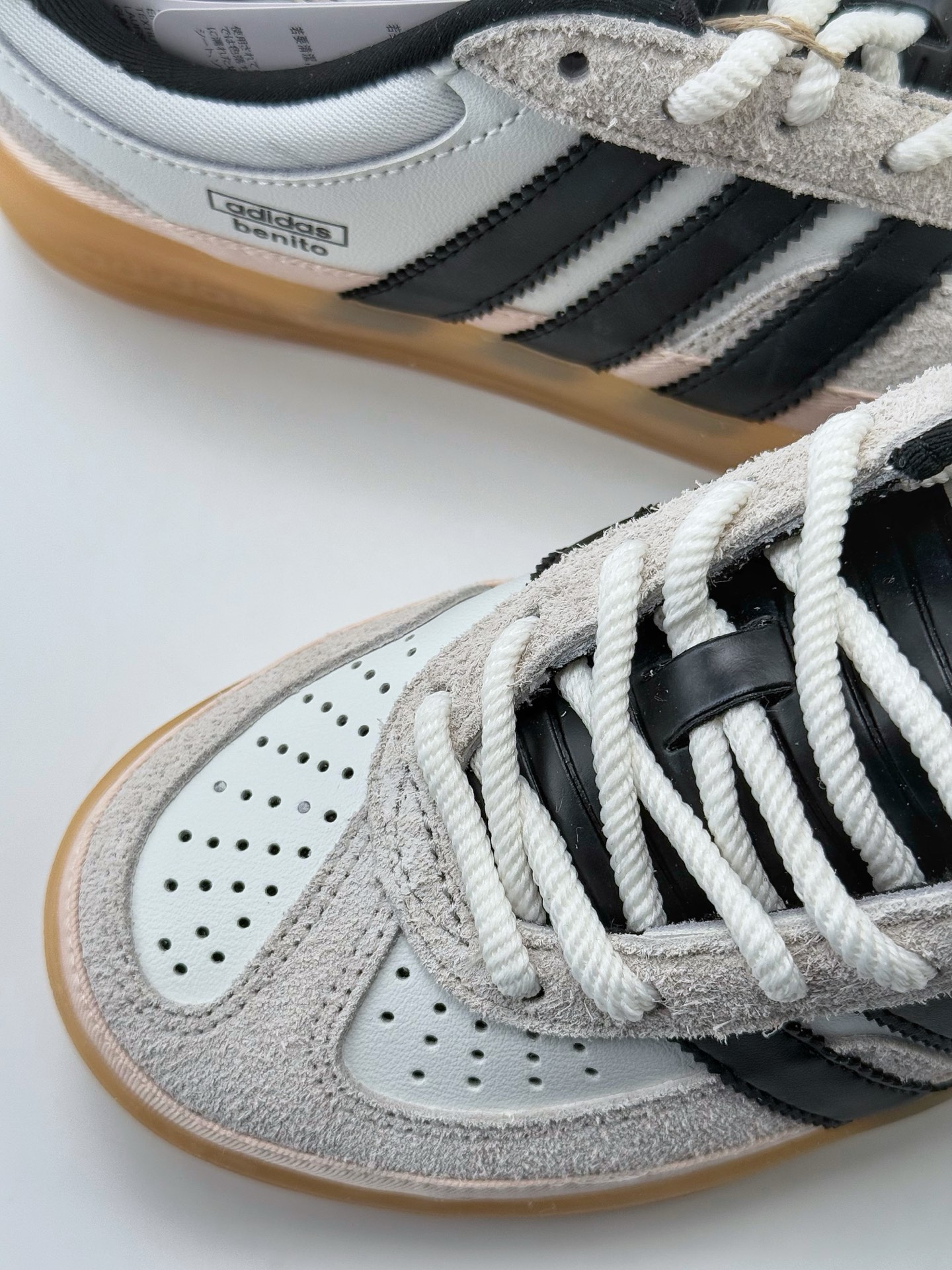 adidas Originals Gazelle INdoor x Bad Bunny 坏痞兔白黑 三叶草休闲防滑耐磨低帮板鞋  IF9735