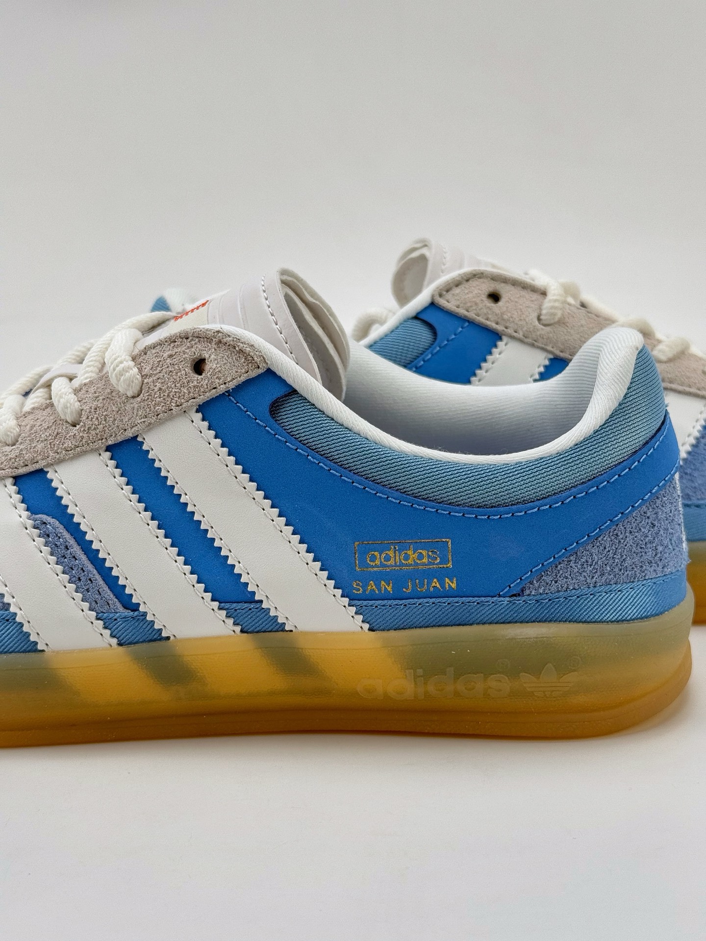 adidas Originals Gazelle INdoor x Bad Bunny 坏痞兔蓝白 三叶草休闲防滑耐磨低帮板鞋  IF9734