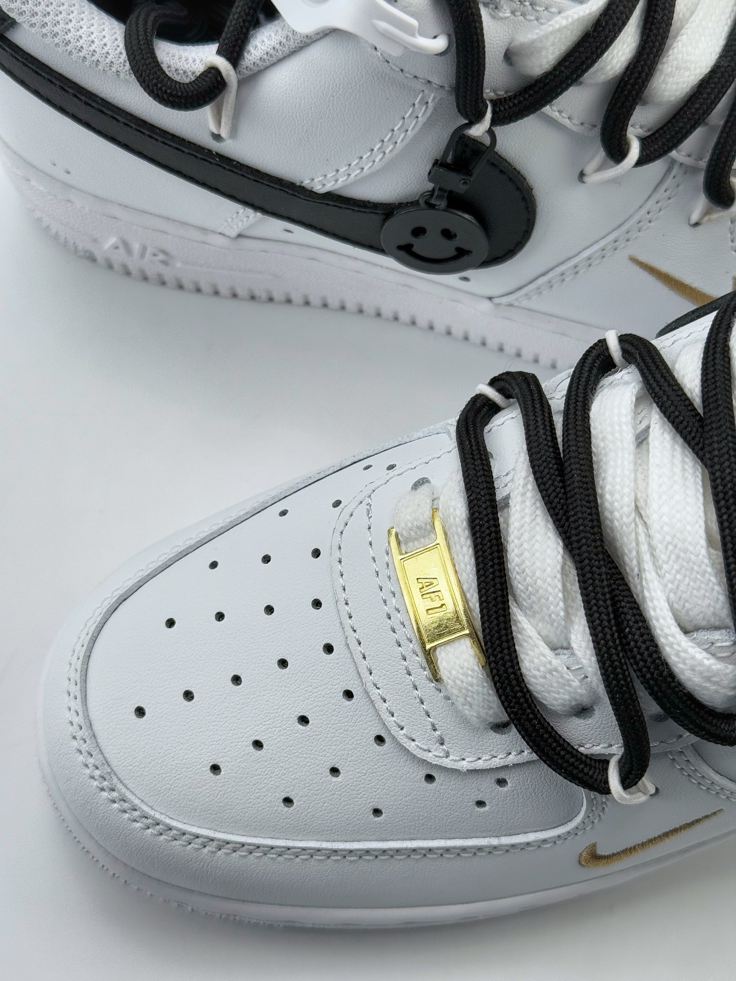 Nike Air Force 1 Low 07 白黑金小钩绑带 CZ0210-102