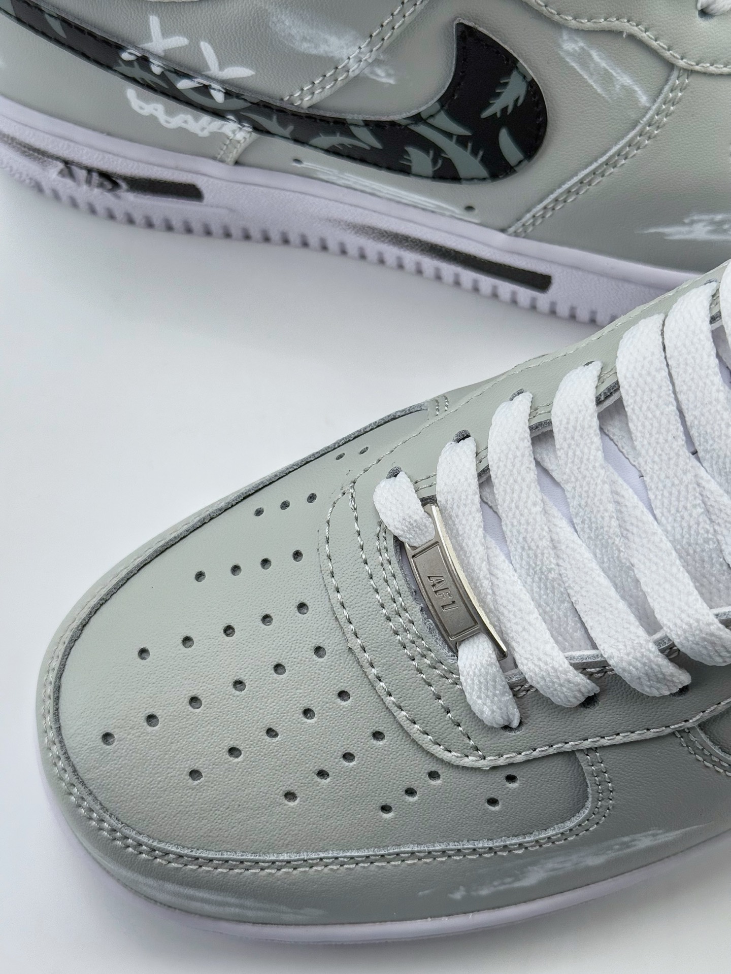Nike Air Force 1 Low 07 灰黑涂鸦