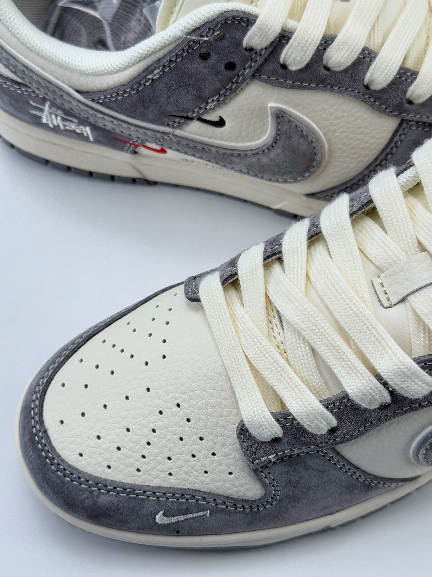 Nike SB Dunk Low x Stussy 白灰三小钩  YX5066-252