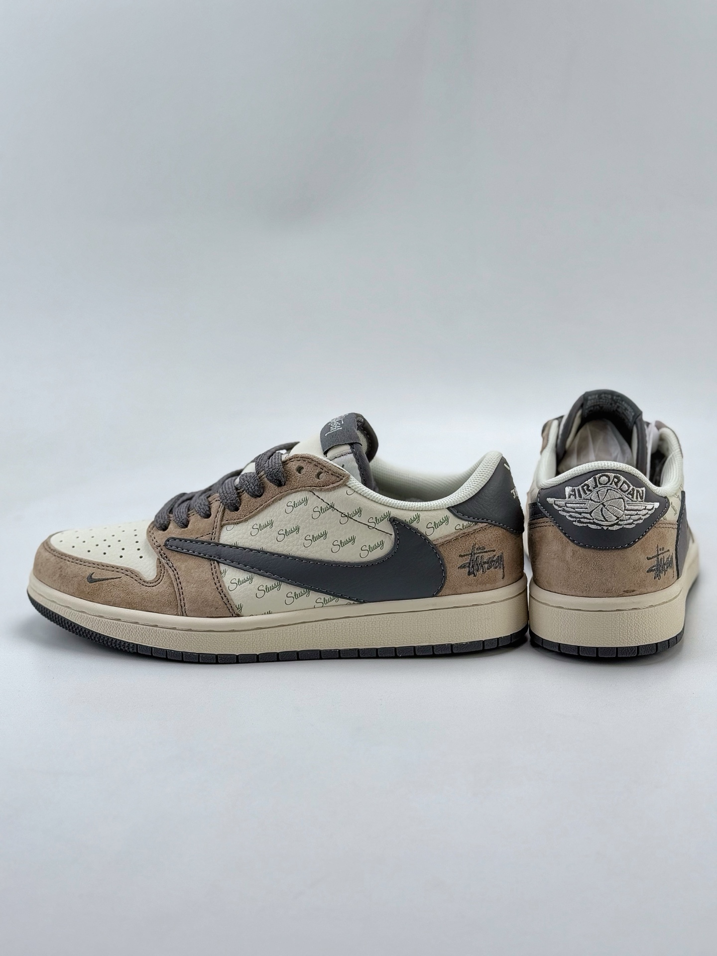 Travis Scott x Nike Air Jordan 1 Low x Stussy Air Jordan 1 Low 反转白棕灰小钩满天星翻毛倒钩 XZ6188-690