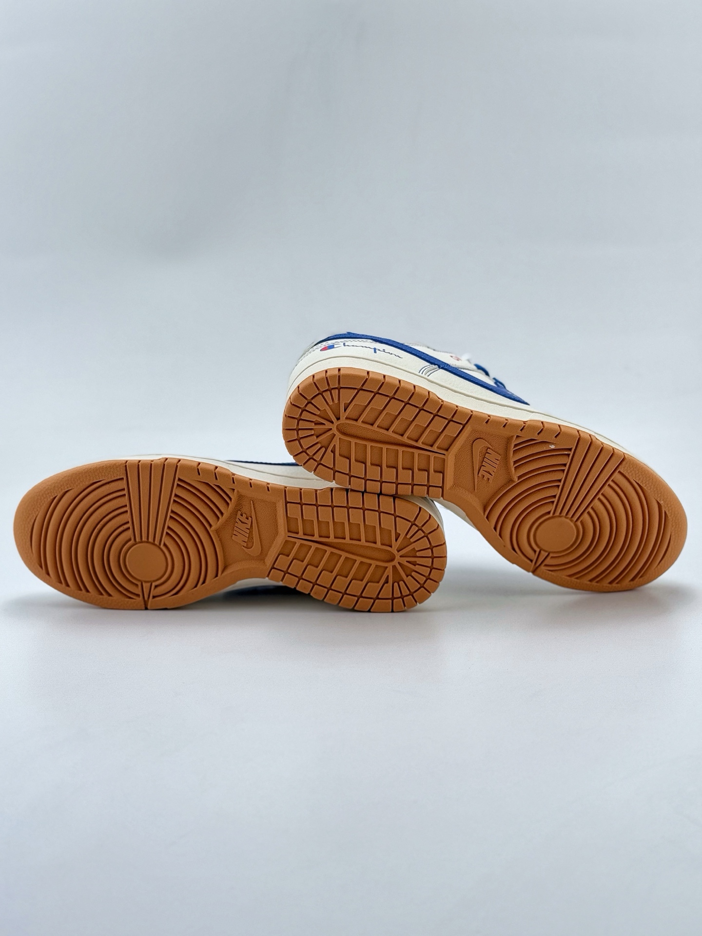 Nike SB Dunk Low x Champion 奶白蓝小钩 哪吒涂鸦  XX2419-019