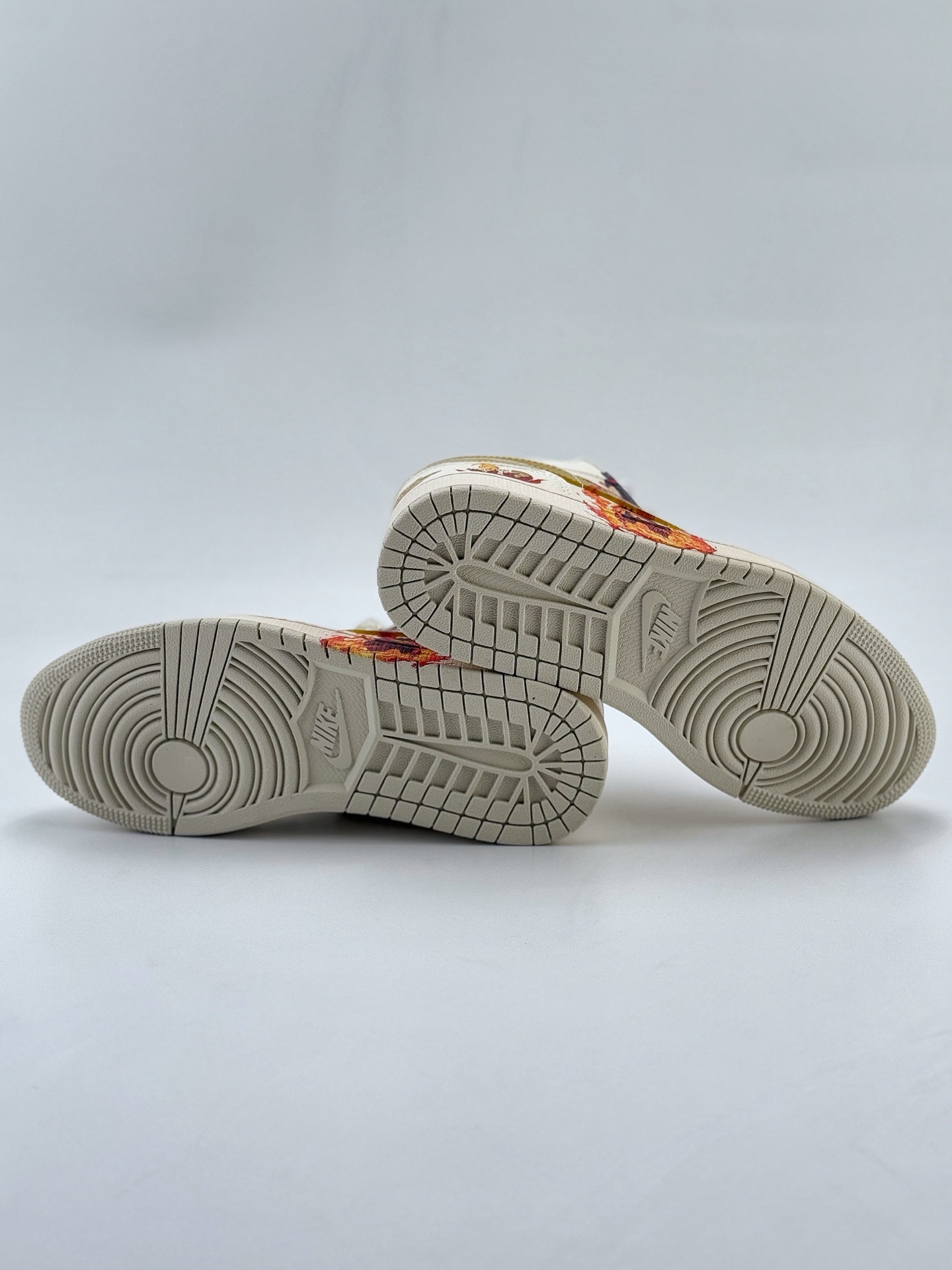 Air Jordan 1 Retro Low x 白金小钩满天星  XX9923-023