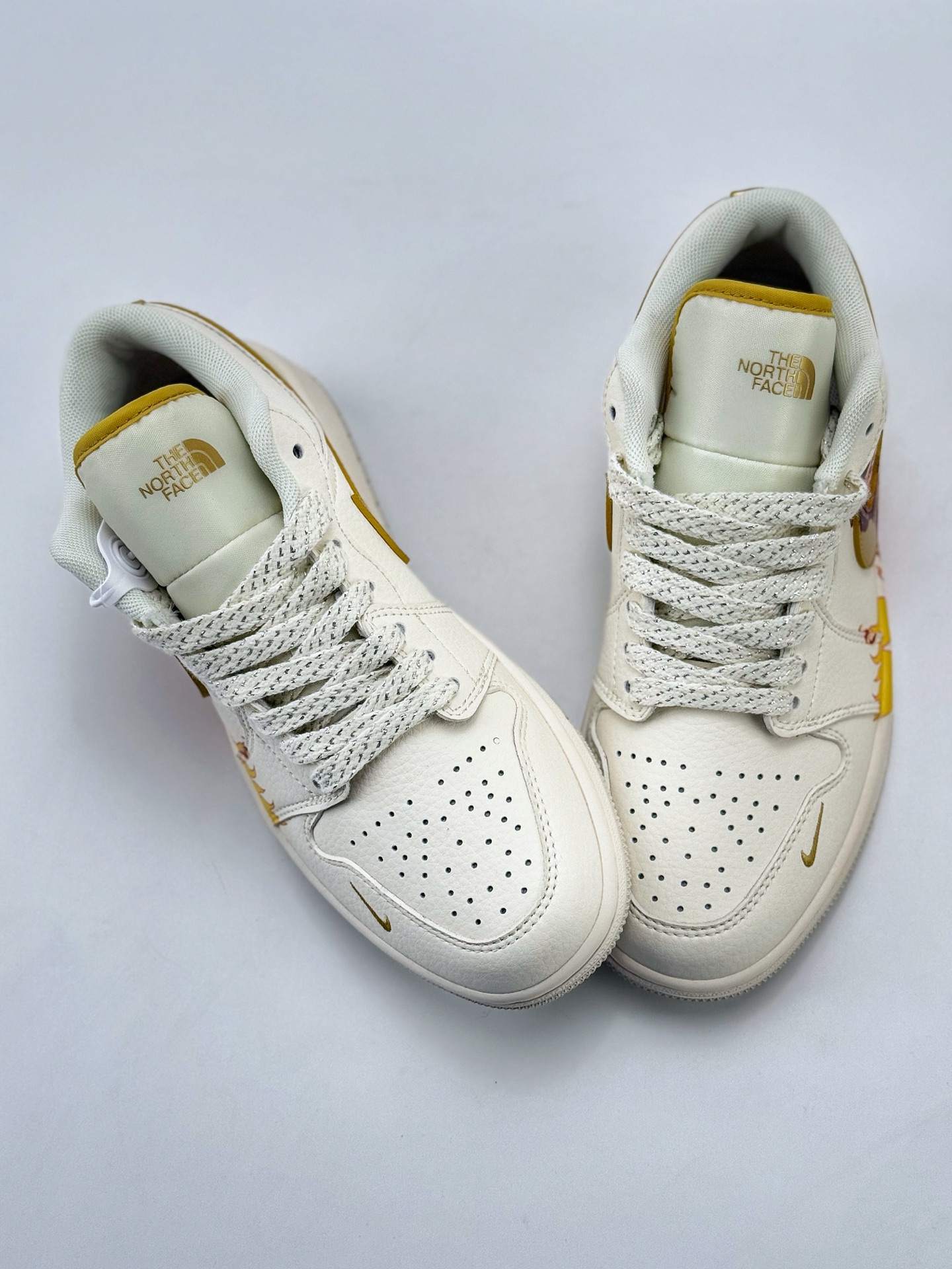 Air Jordan 1 Retro Low x 白金小钩满天星  XX9923-023