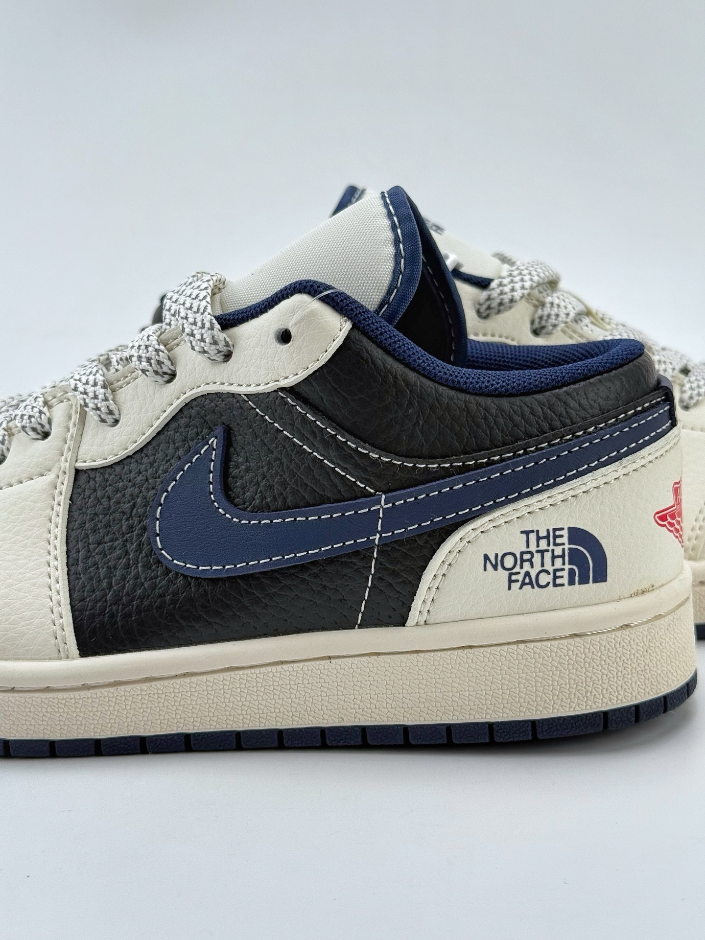 Air Jordan 1 Retro Low x The North Face 白黑蓝小钩满天星  XS6086-002
