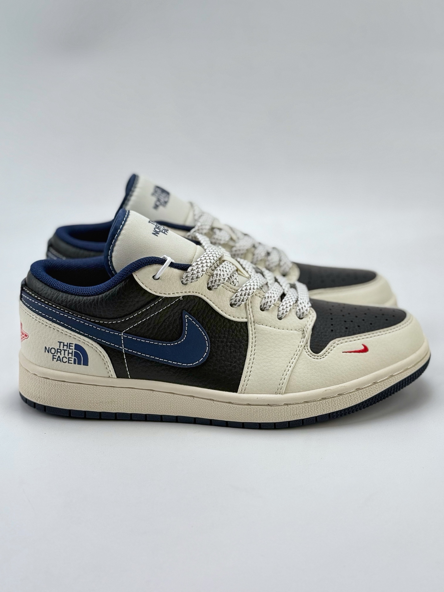 Air Jordan 1 Retro Low x The North Face 白黑蓝小钩满天星  XS6086-002