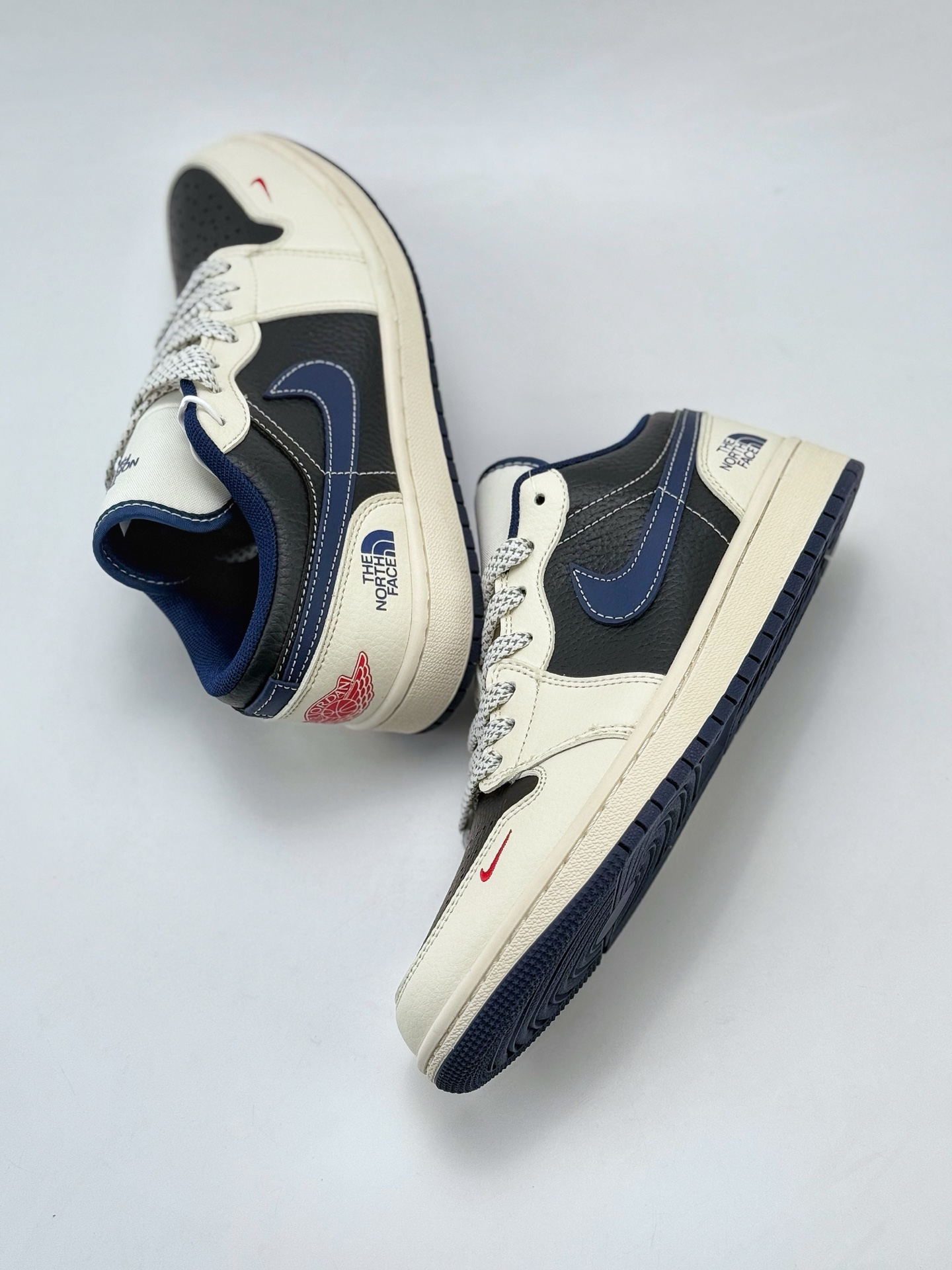 Air Jordan 1 Retro Low x The North Face 白黑蓝小钩满天星  XS6086-002