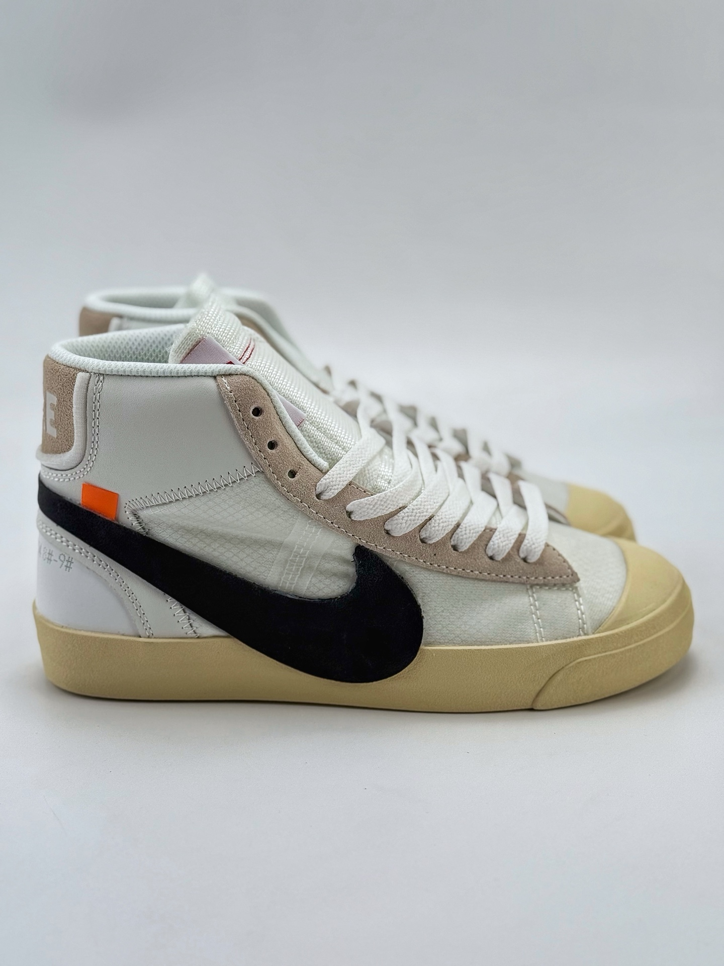 Nike Blazer Wolf x OFF-WHITE ”The The” 米白 AA3832-100