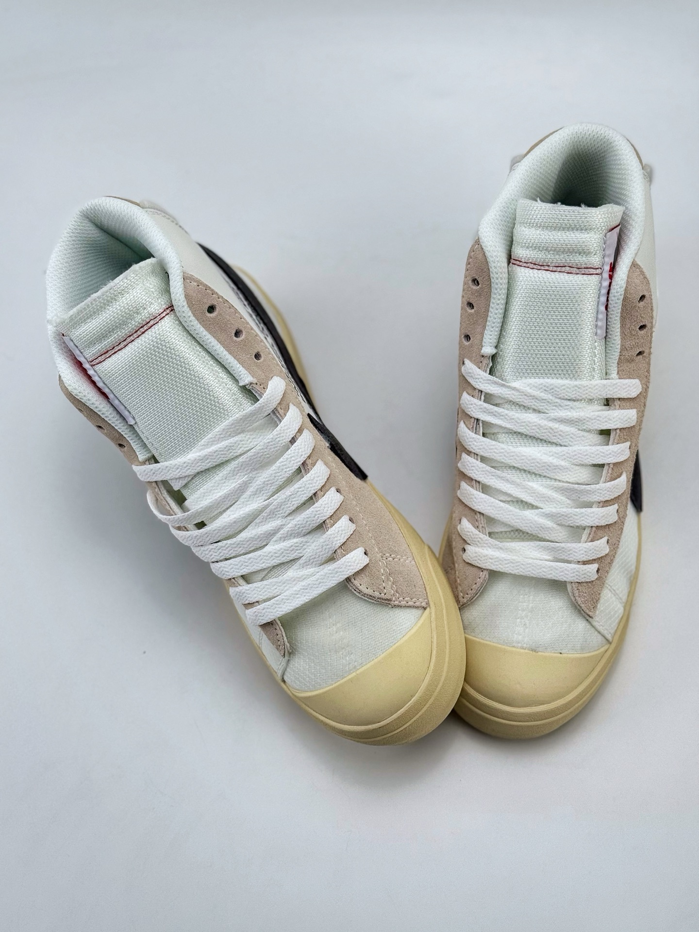 Nike Blazer Wolf x OFF-WHITE ”The The” 米白 AA3832-100