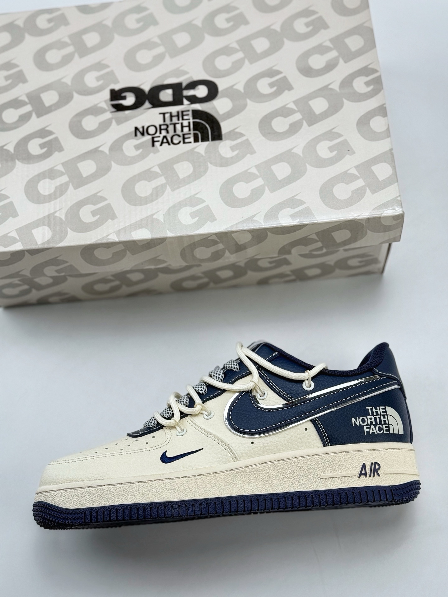 Nike Air Force 1 Low 07 x The North Face 白蓝小钩绑带满天星  SJ1198-107