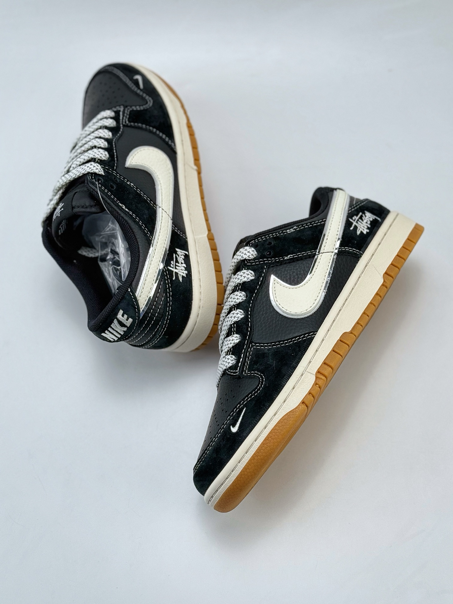 Nike SB Dunk Low x Stussy 黑白小钩满天星  XX3168-115