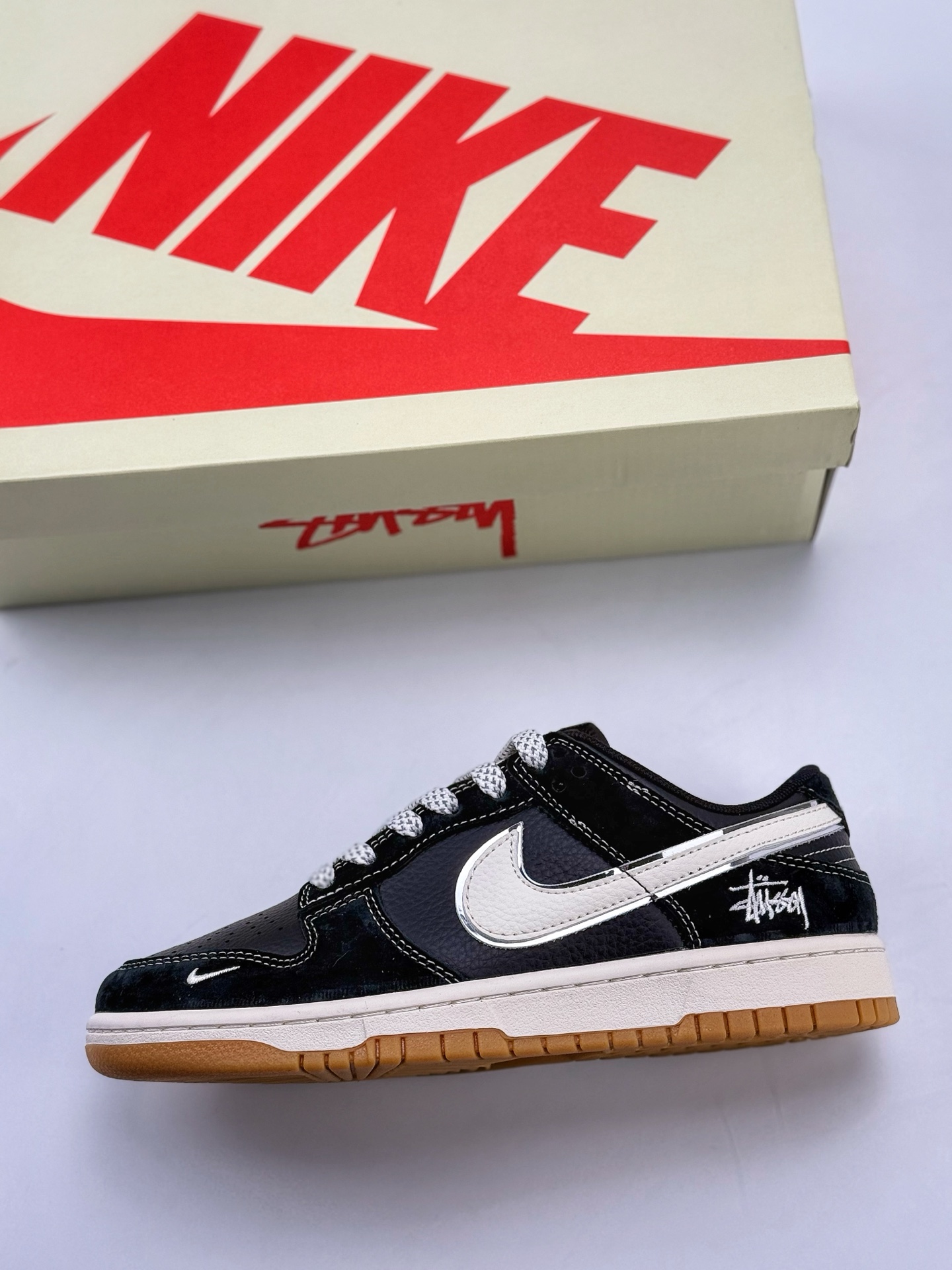 Nike SB Dunk Low x Stussy 黑白小钩满天星  XX3168-115