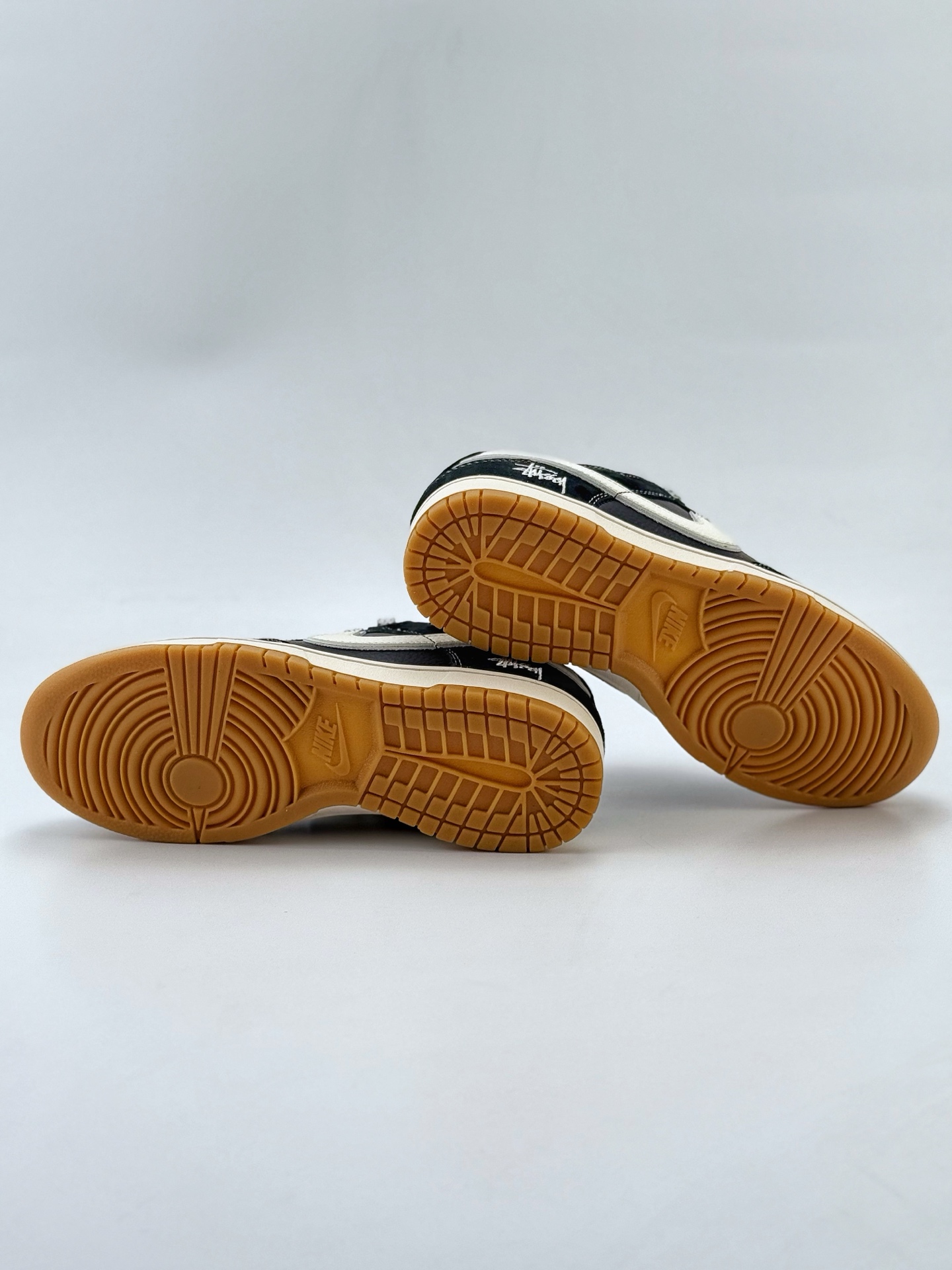 Nike SB Dunk Low x Stussy 黑白小钩满天星  XX3168-115