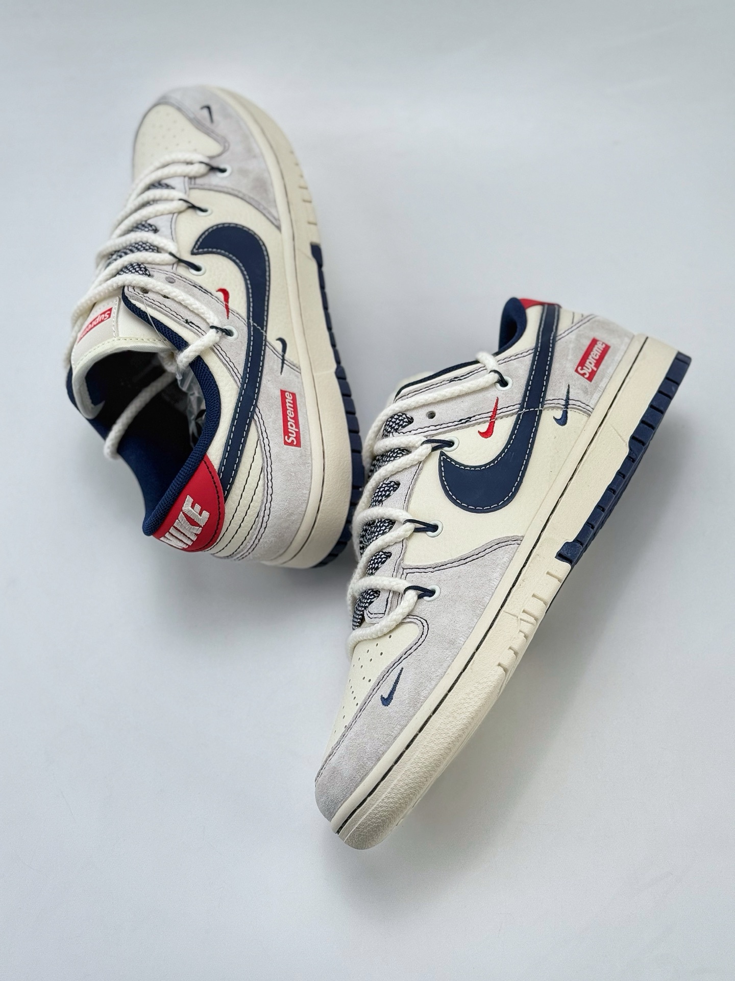 Nike SB Dunk Low x Supreme 白蓝红三小钩绑带满天星  YX5066-235