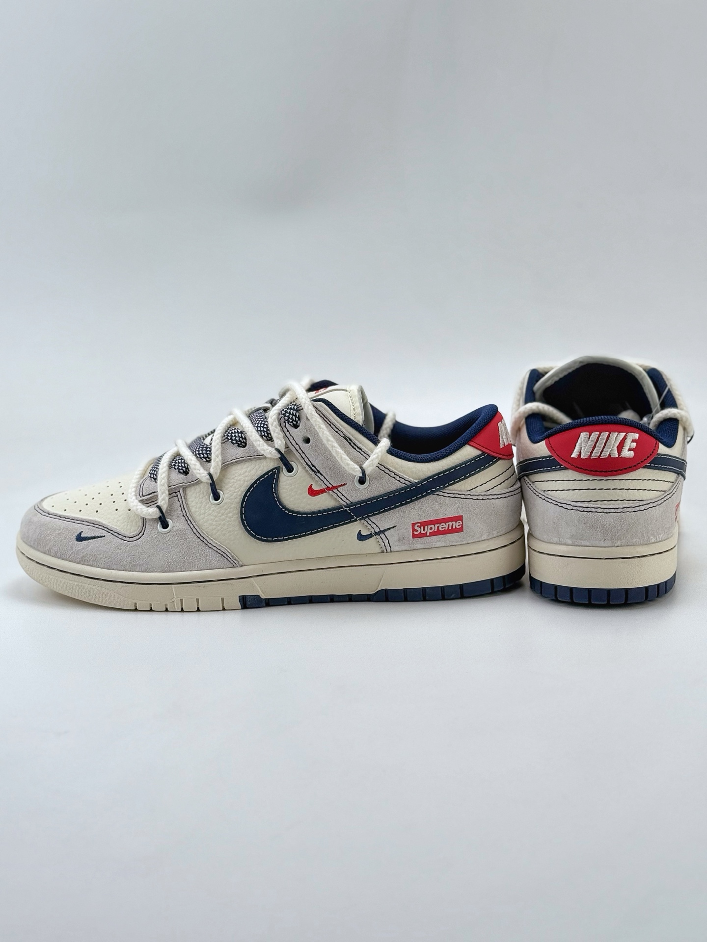 Nike SB Dunk Low x Supreme 白蓝红三小钩绑带满天星  YX5066-235