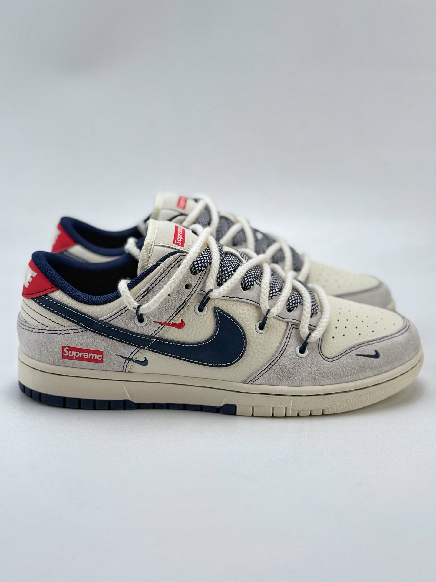 Nike SB Dunk Low x Supreme 白蓝红三小钩绑带满天星  YX5066-235