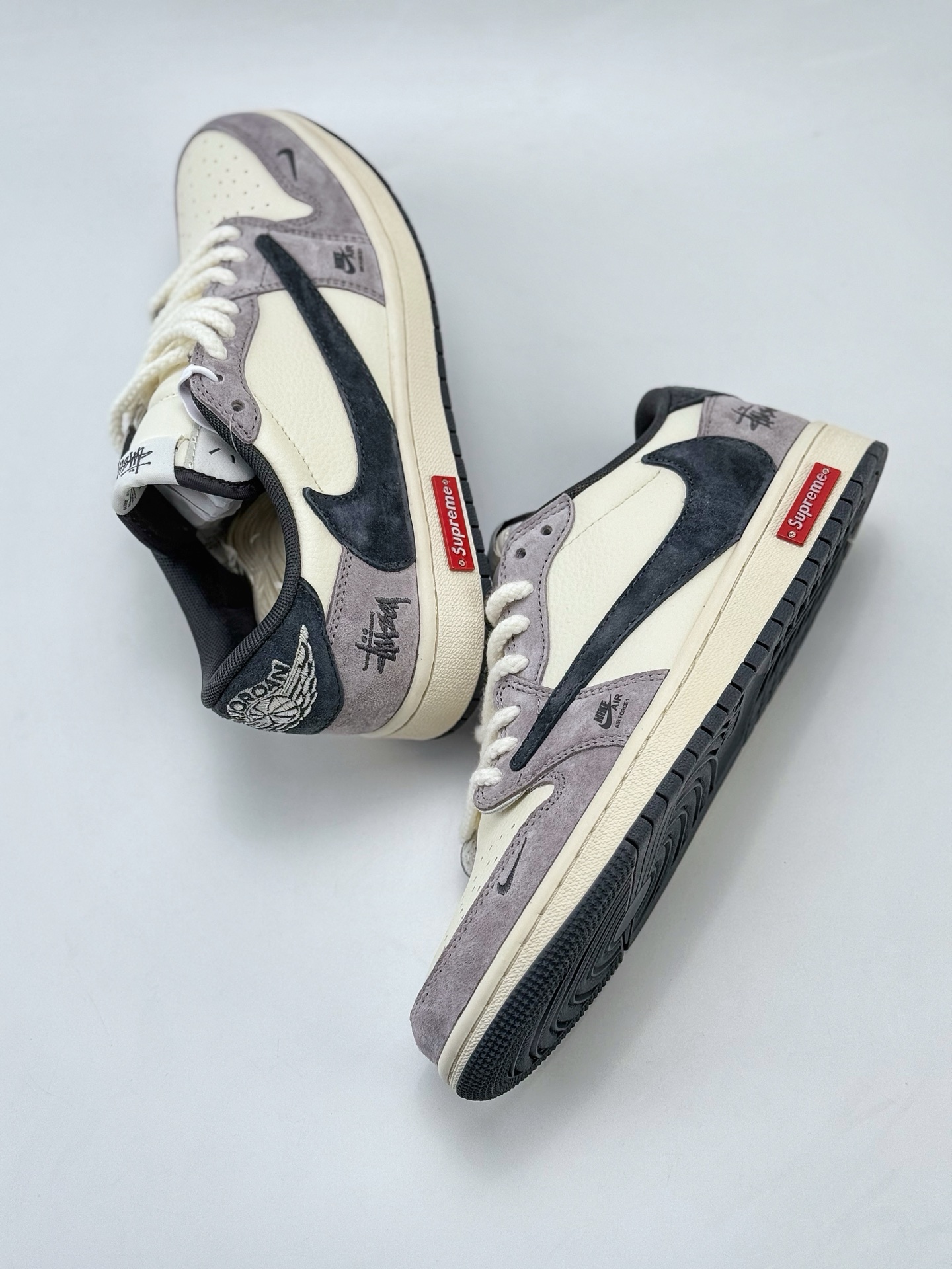 Travis Scott x Nike Air Jordan 1 Low x Stussy Air Jordan 1 Low 反转白灰黑小钩翻毛倒钩 SJ2068-140