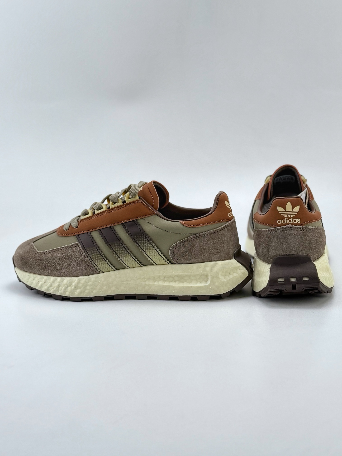 adidas Racing E5 Boost Prototype 速度轻盈复古系列 百搭透气运动慢跑鞋 JH7190