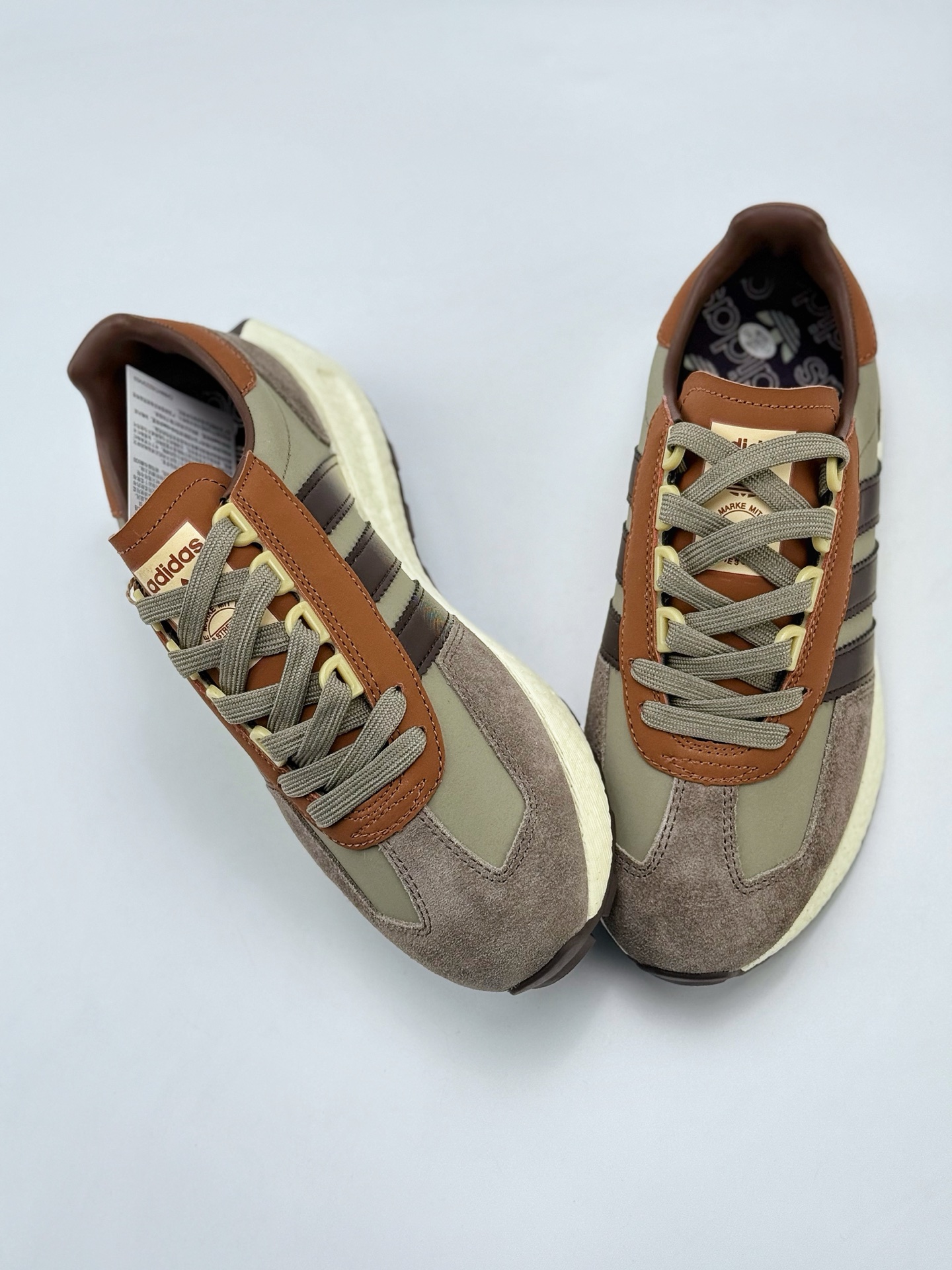 adidas Racing E5 Boost Prototype 速度轻盈复古系列 百搭透气运动慢跑鞋 JH7190
