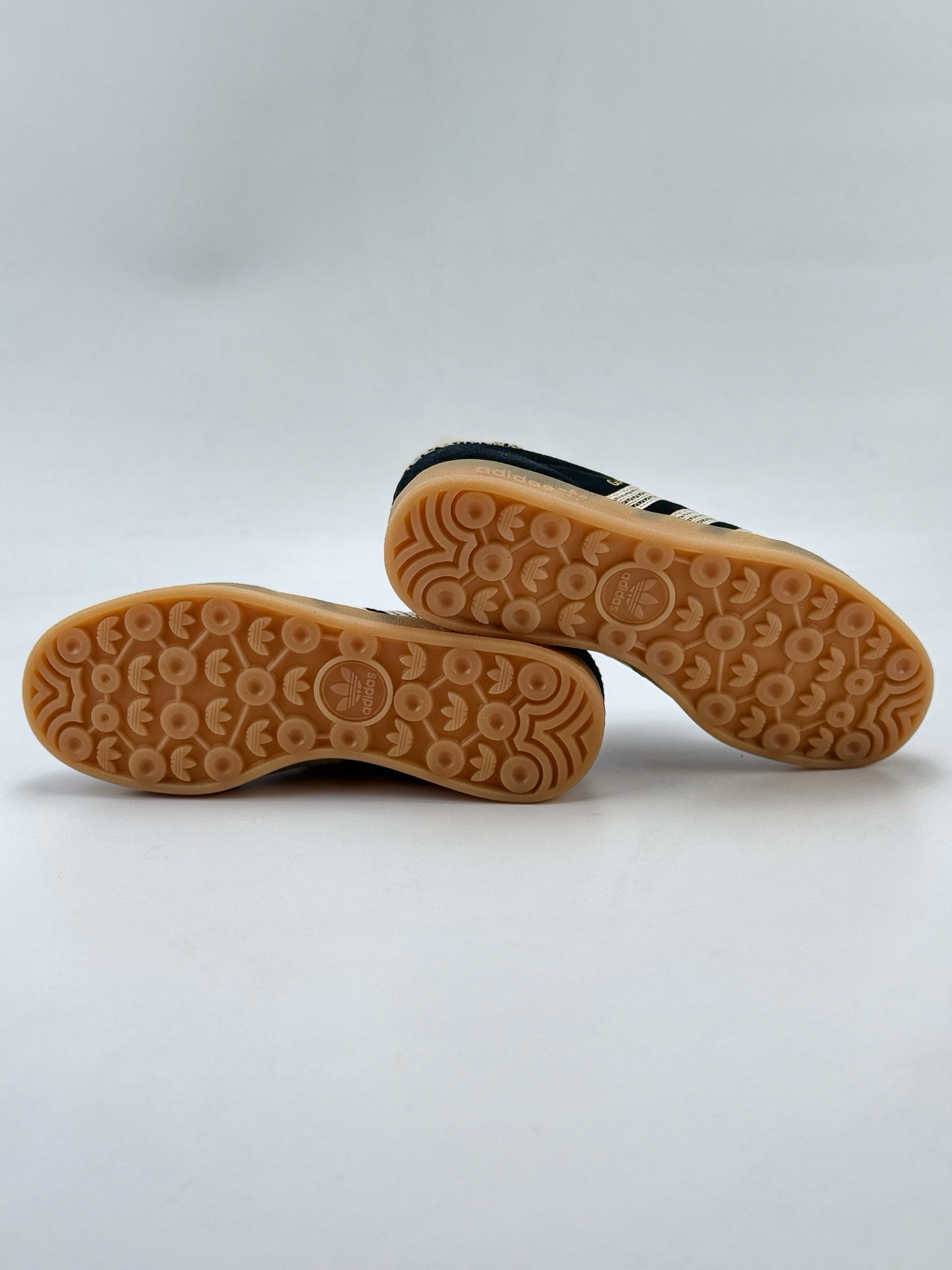 adidas Originals Gazelle INdoor 黑 三叶草休闲防滑耐磨低帮板鞋 JI2755