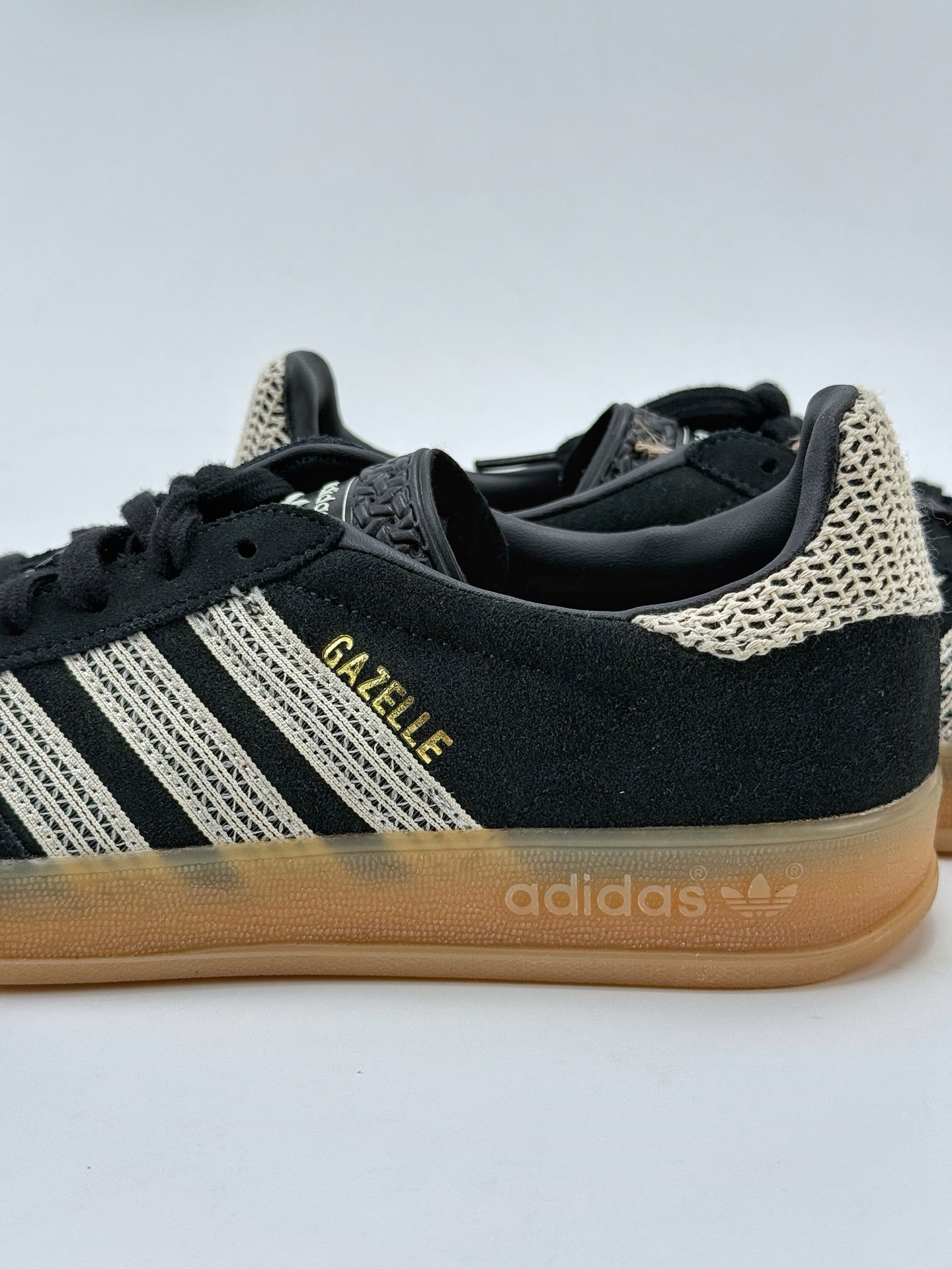 adidas Originals Gazelle INdoor 黑 三叶草休闲防滑耐磨低帮板鞋 JI2755